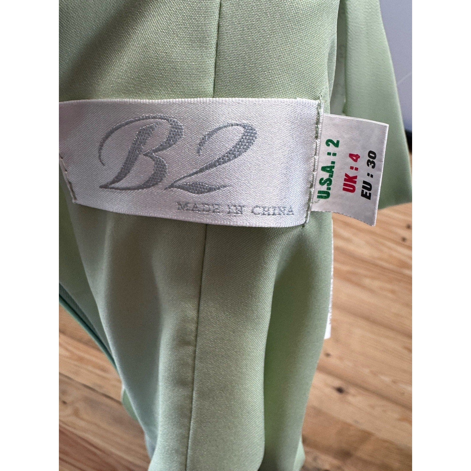 B2 Women's Green Satin Halter Crepe Back Mini Dress Size 2