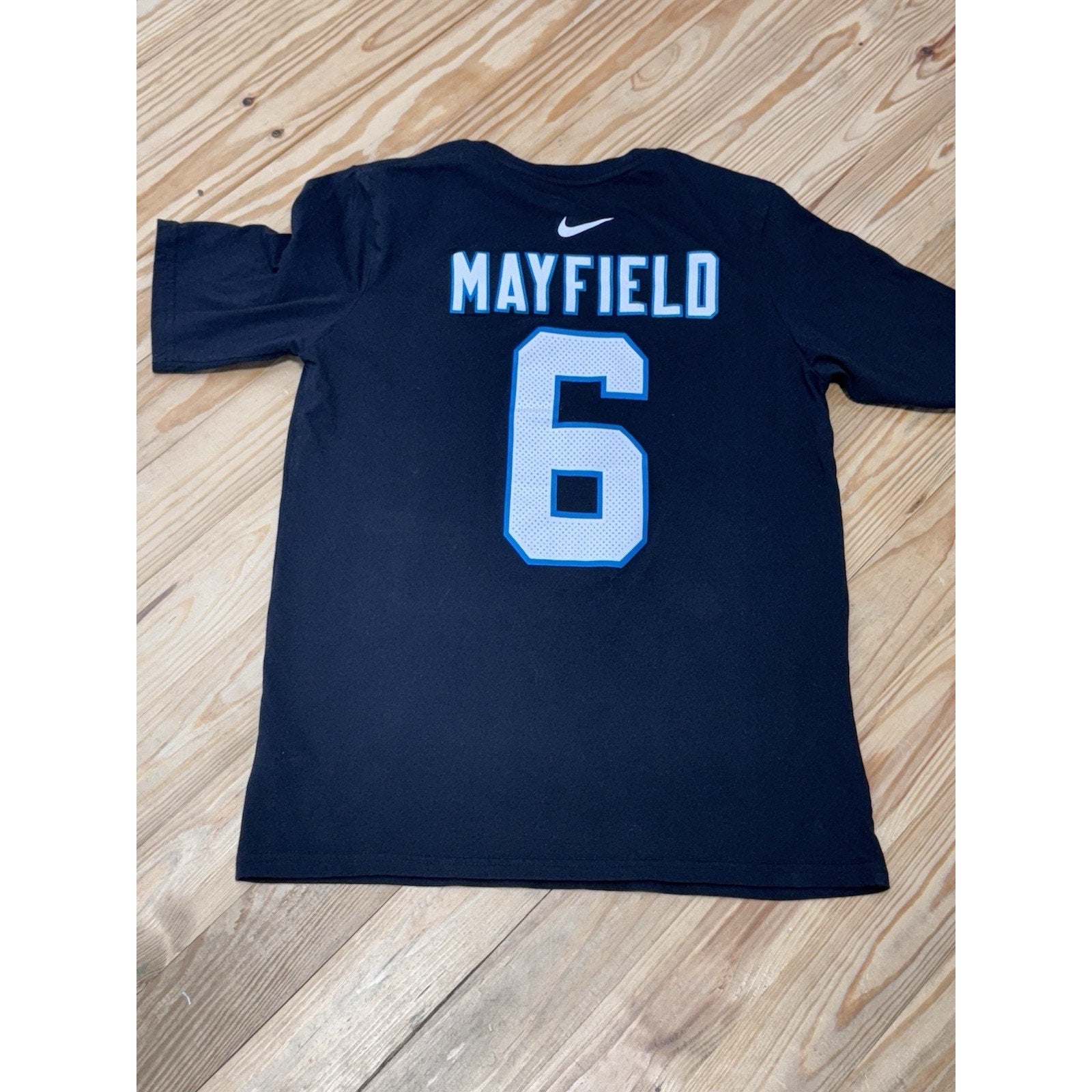 Carolina Panthers Nike T-Shirt NFL Baker Mayfield #6 Logo Youth XL 18/20