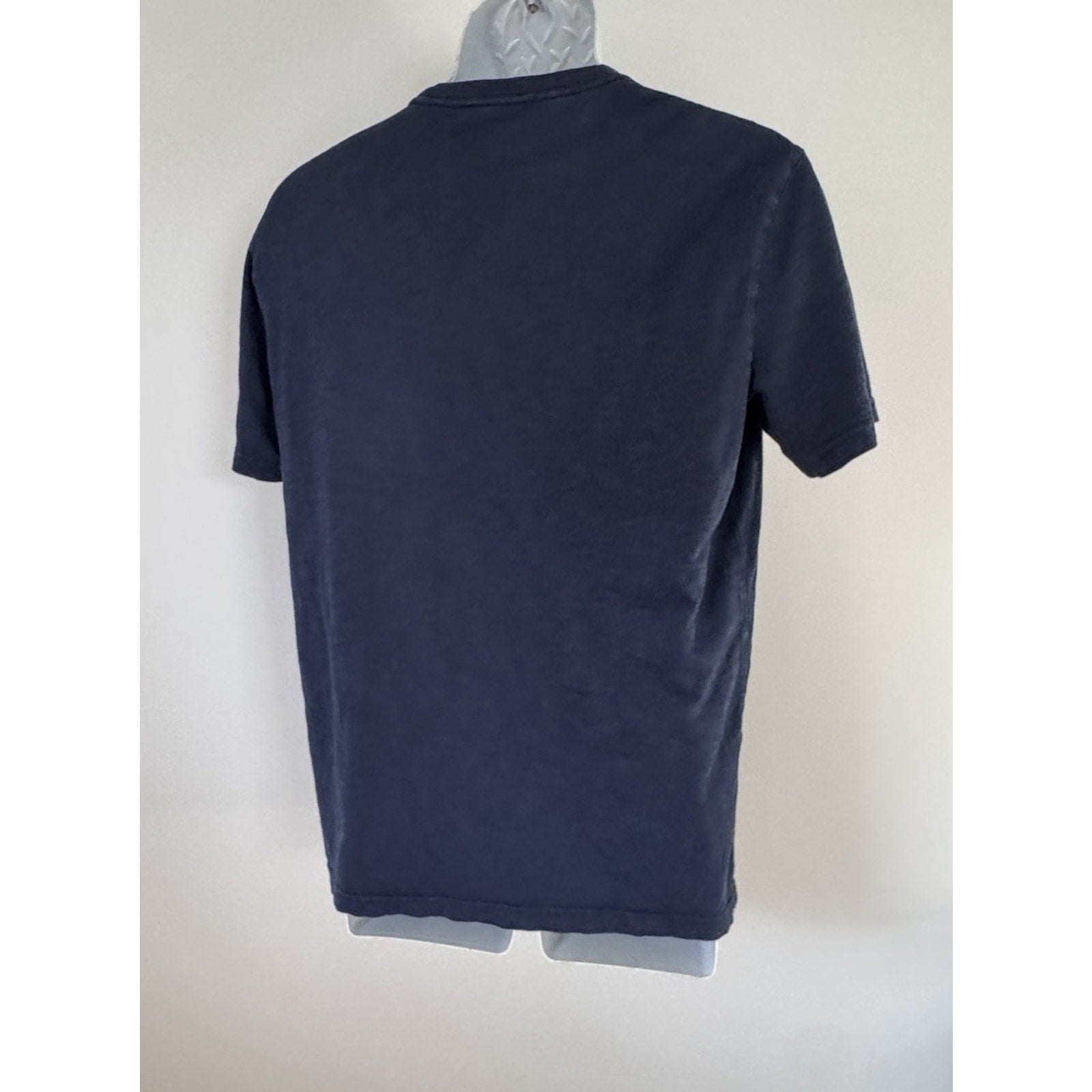 AMERICAN EAGLE AE MEN'S ATHLETIC FIT T-SHIRT NAVY BLUE SMALL