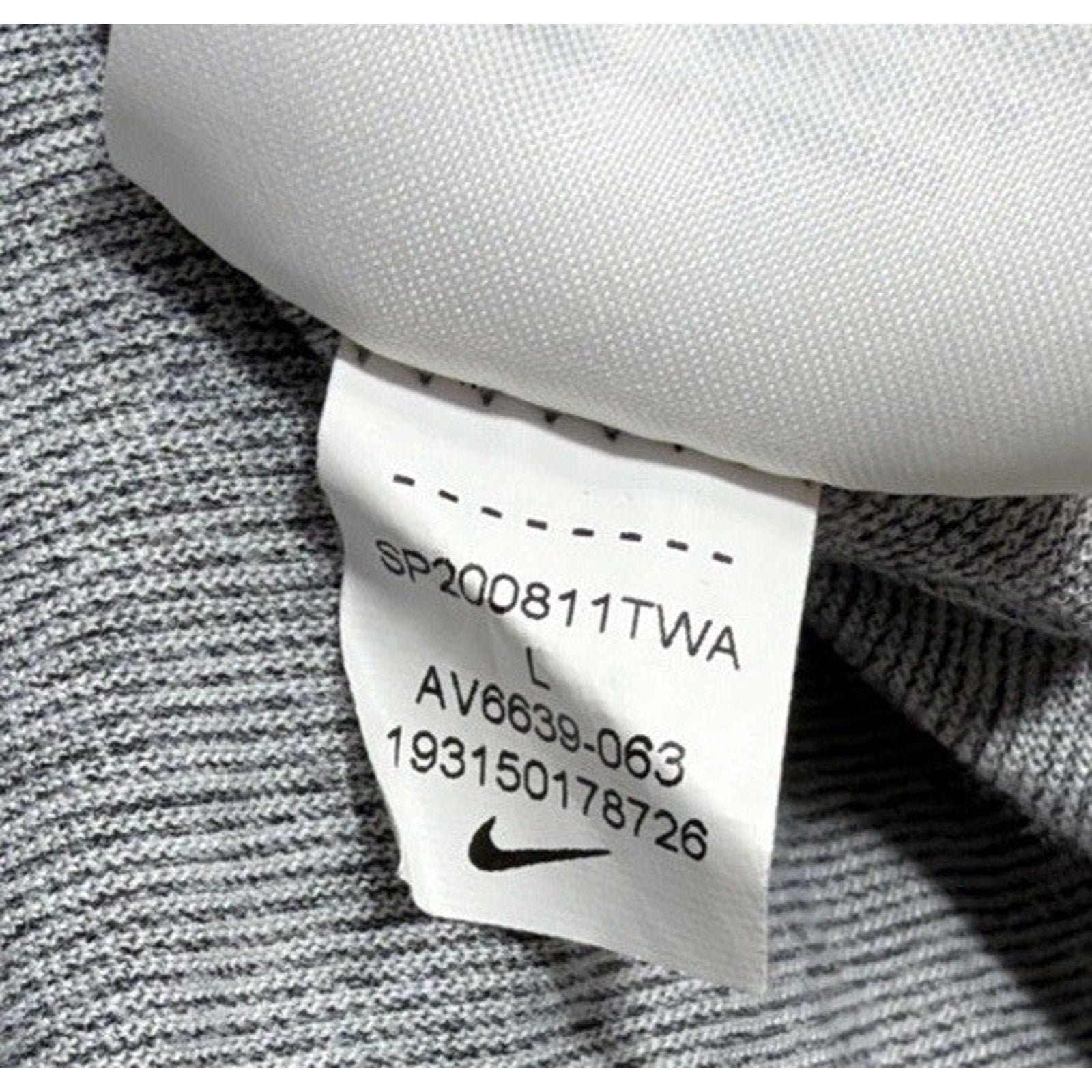Nike Women's LARGE Breathe Women's Long-Sleeve Softball Top in Gray