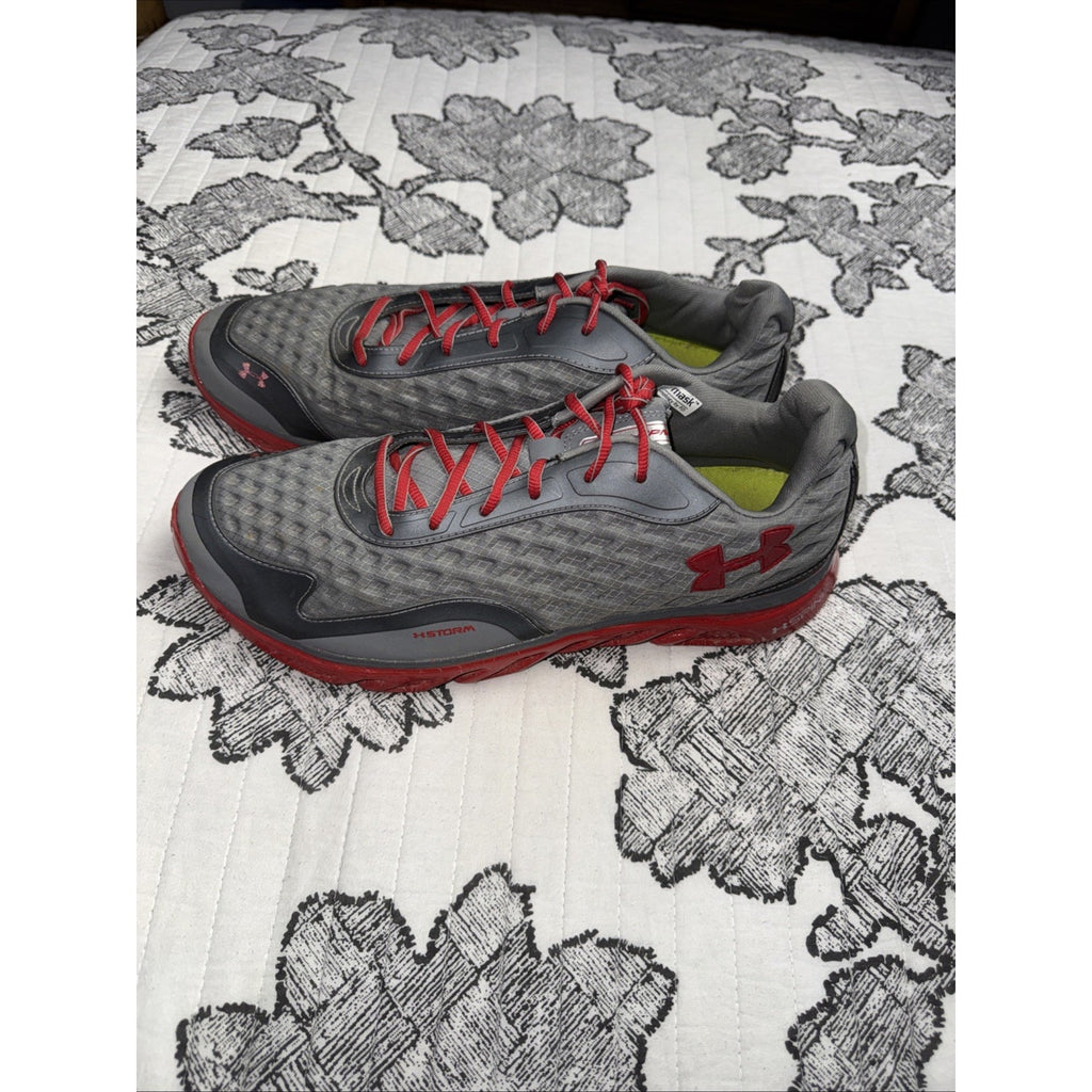 Men Under Armour Gray & Red Spine RPM Running Shoes US Size 12 1238353-045