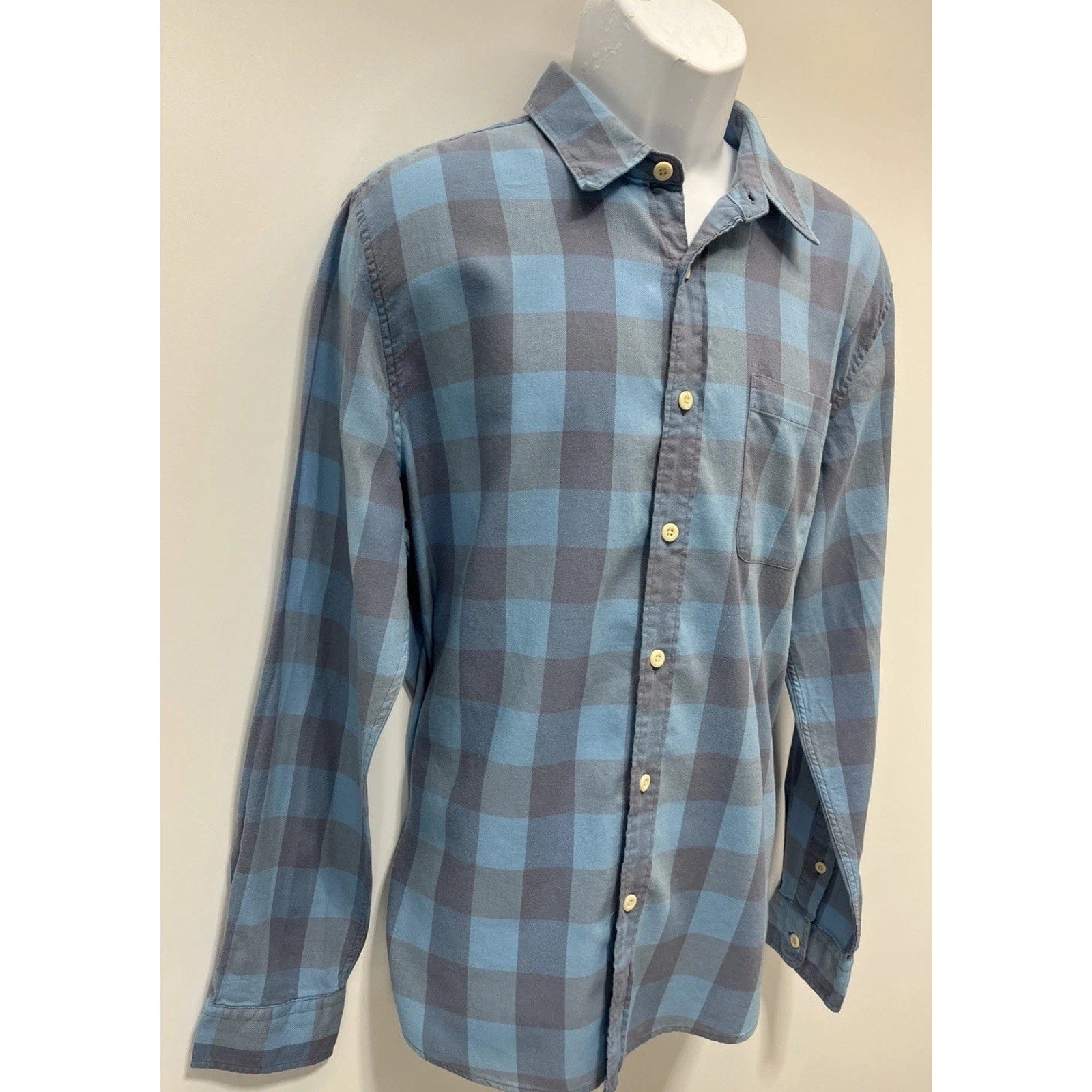 AEO American Eagle Outfitters Shirt Mens Tag Size L Seriously Soft Plaid