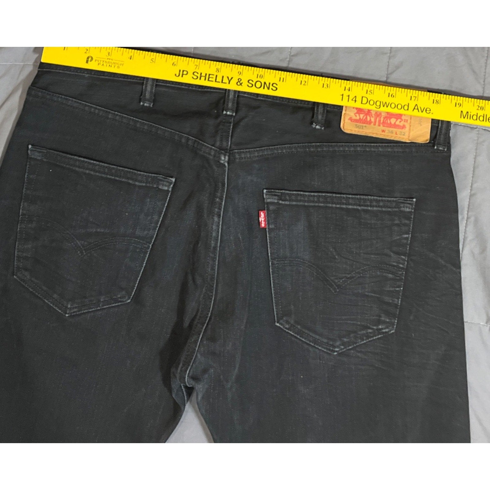 Men’s Levi’s 501 Black Button Fly Straight Leg Denim Jeans 38x32