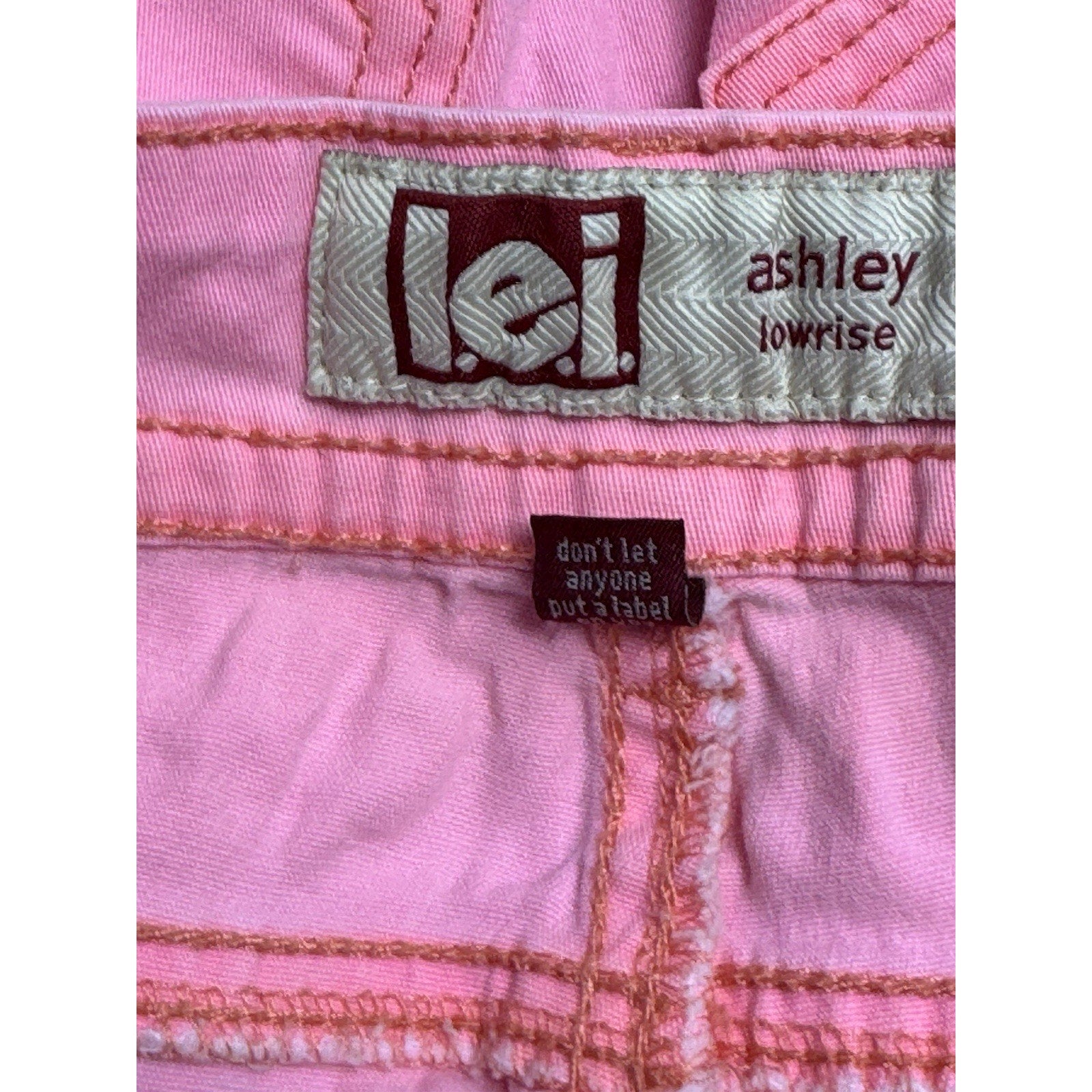LEI - Distressed Pink Ashley Lowrise Denim Shorts Juniors Size 9 Short Shorts