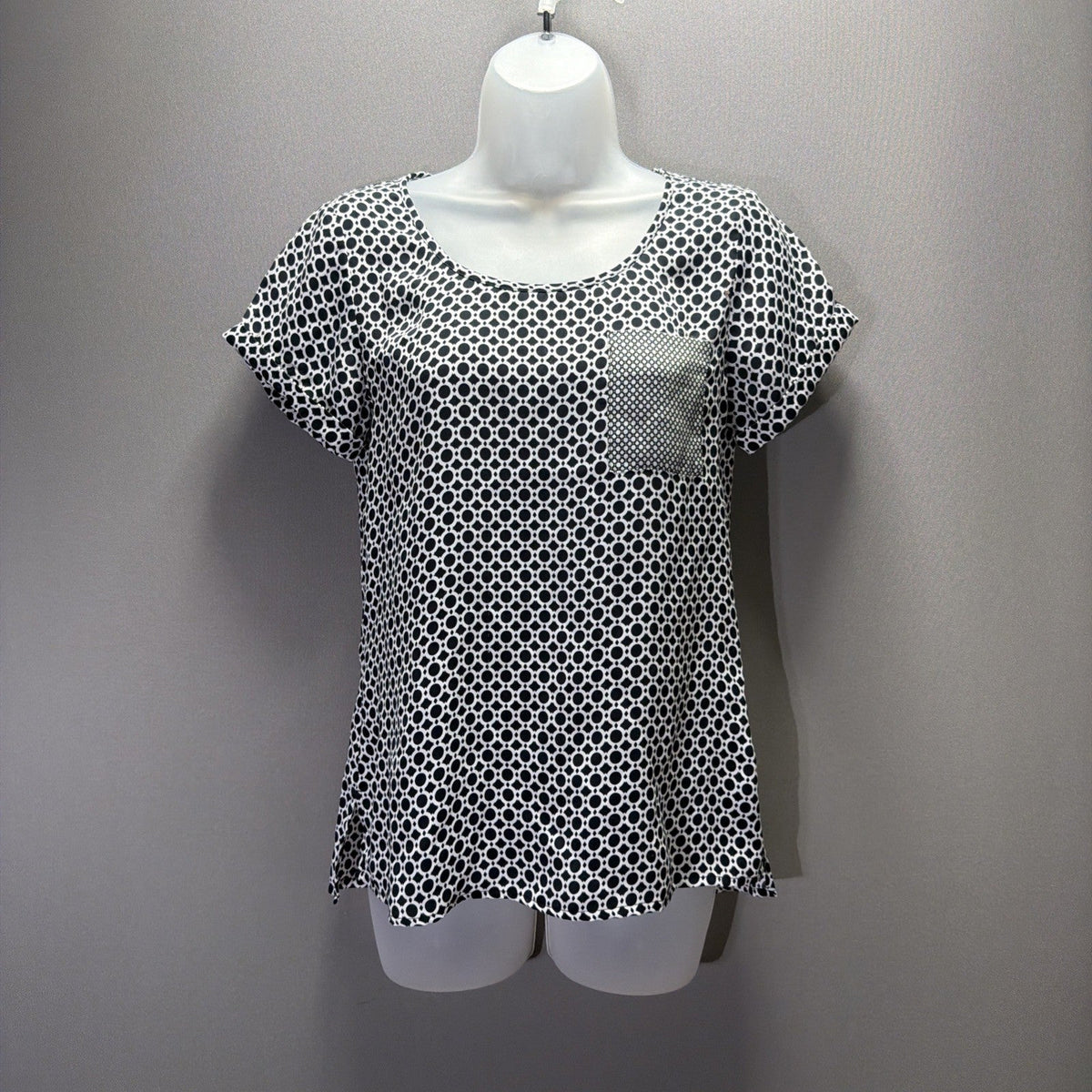 Banana Republic Blouse Top Womens XS Black Geometric Short Sleeve Pocket