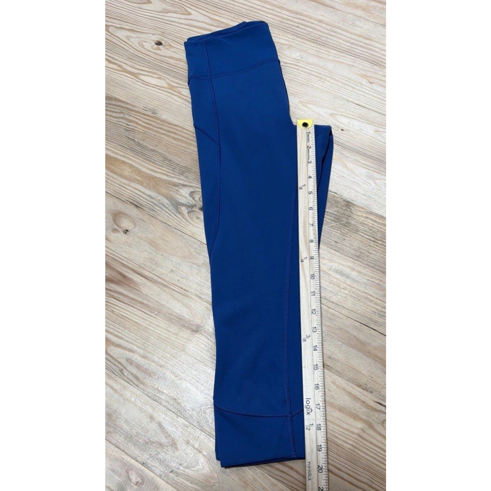 Lululemon In Movement Crop Everlux 19 Deep Marine size 4