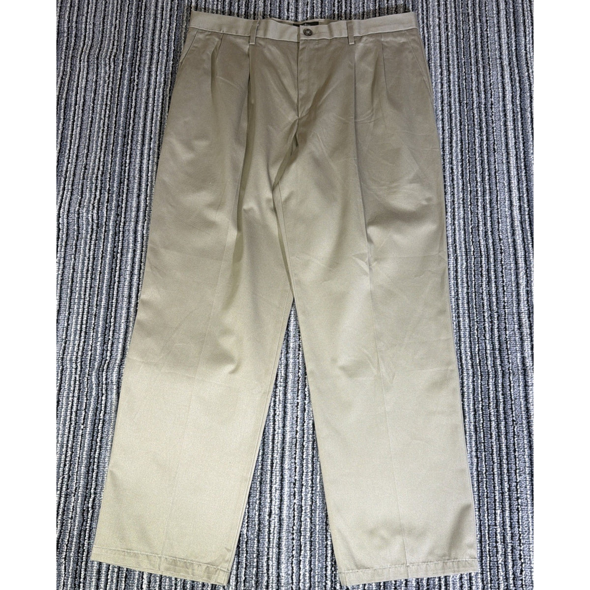 Dockers D3 Signature Khaki Pants Mens 36x32 Classic Fit Pleated Tan NWT Cotton