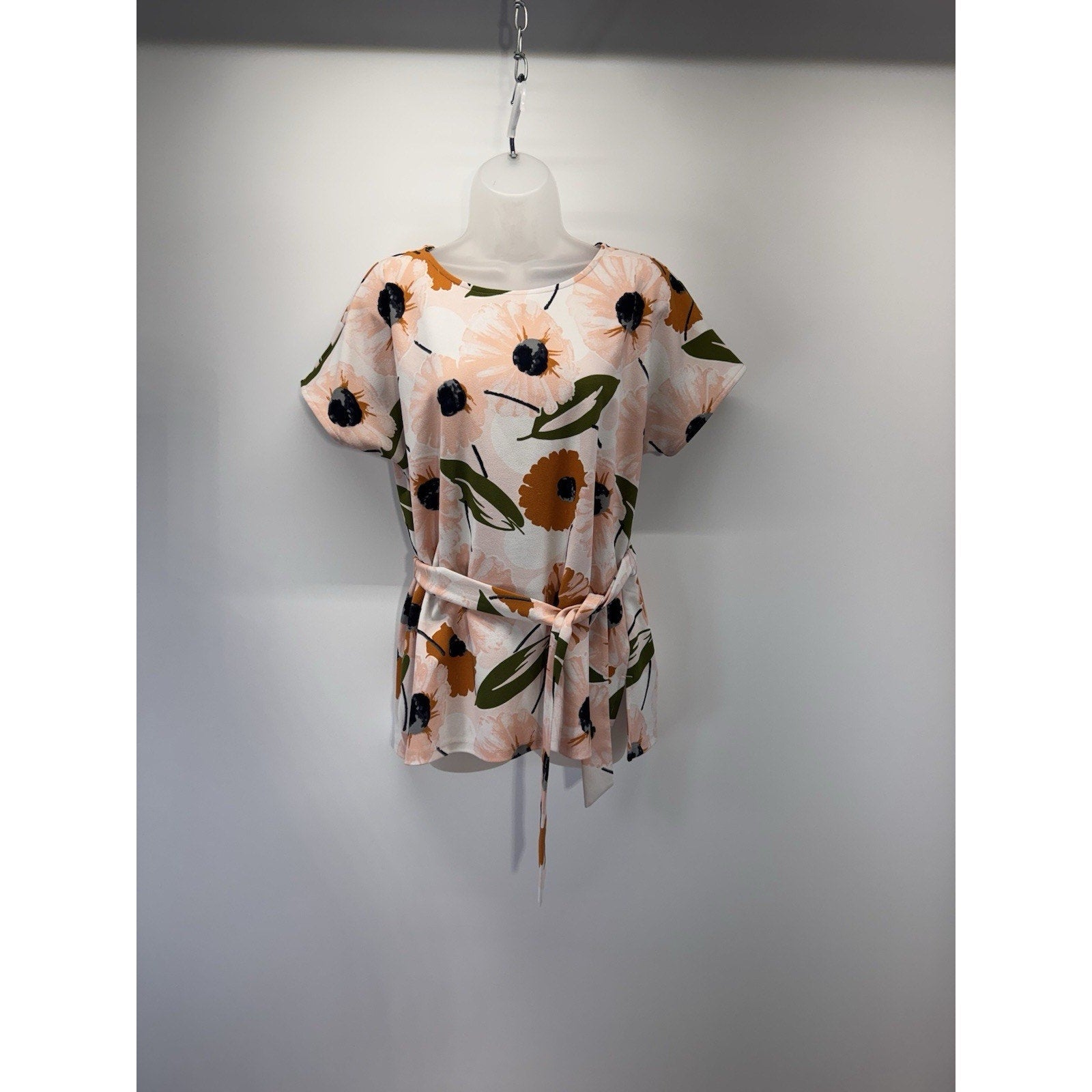 Ann Taylor Pink Floral Short Sleeve Back Zip Tied Waist Blouse Women’s Size Med