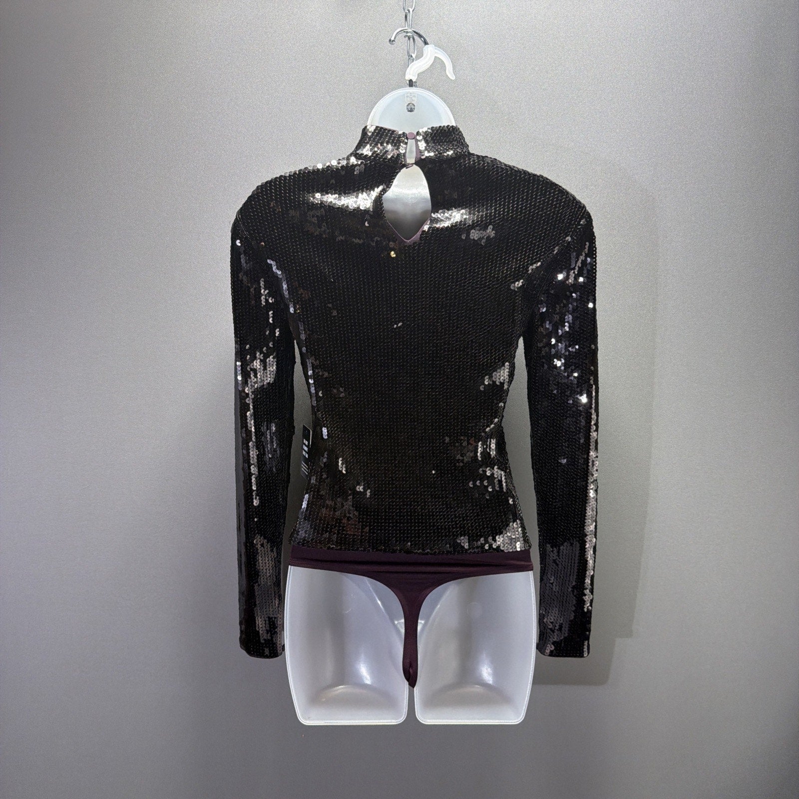 EXPRESS Women Sequin Padded Shoulder Thong Bodysuit Size XS Stretch NWT