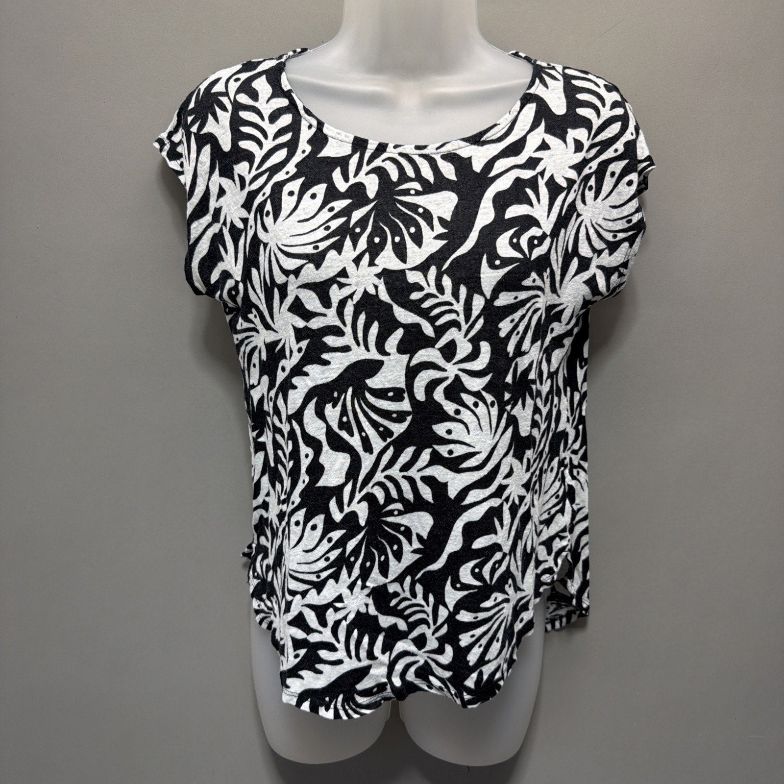 Rachel Zoe Women's 100% Linen Black White Floral Short Sleeve Top Sz M Resort