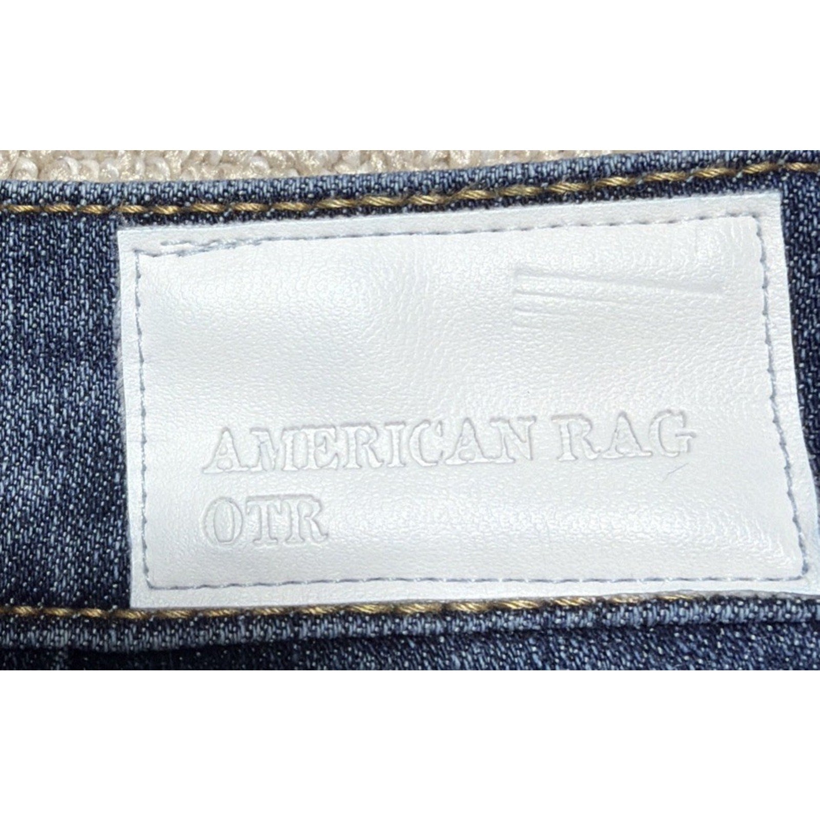 American Rag Off The Rack Women's High-Rise Button-Fly Flare Jeans 29/11 NWOT