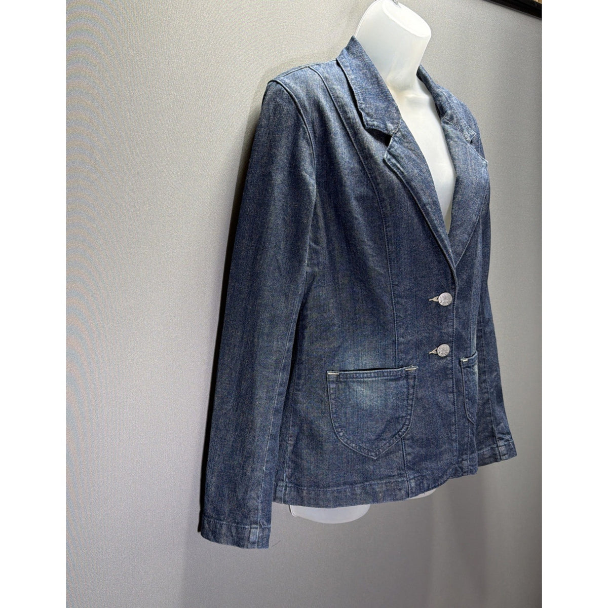 Womens Levi's Jeans Y2K Silver Label Denim Jacket With Silver Floral Buttons M