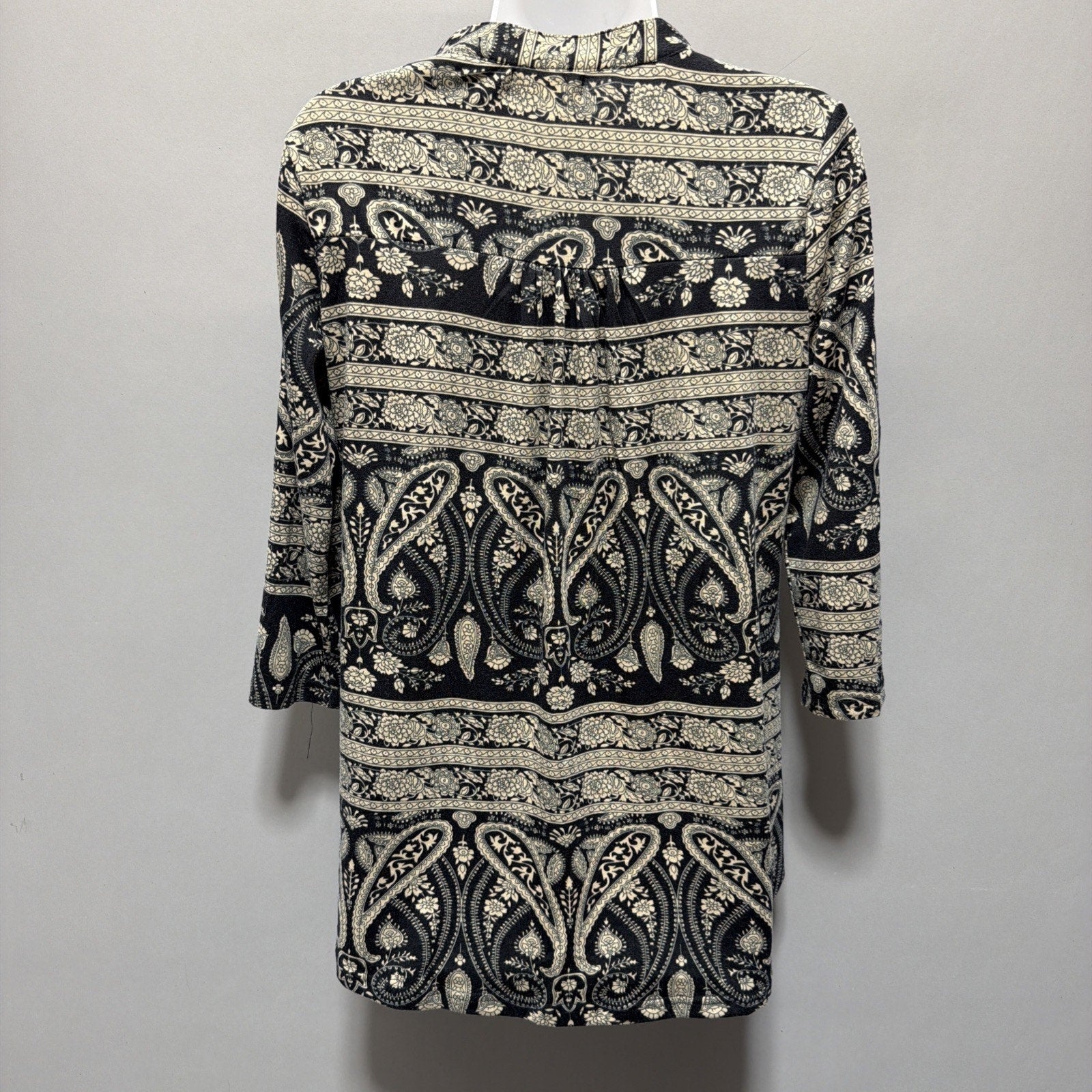 New BEPEI Womens Paisley All Over 3/4 Sleeve Tunic Blouse V Neck Size M Black