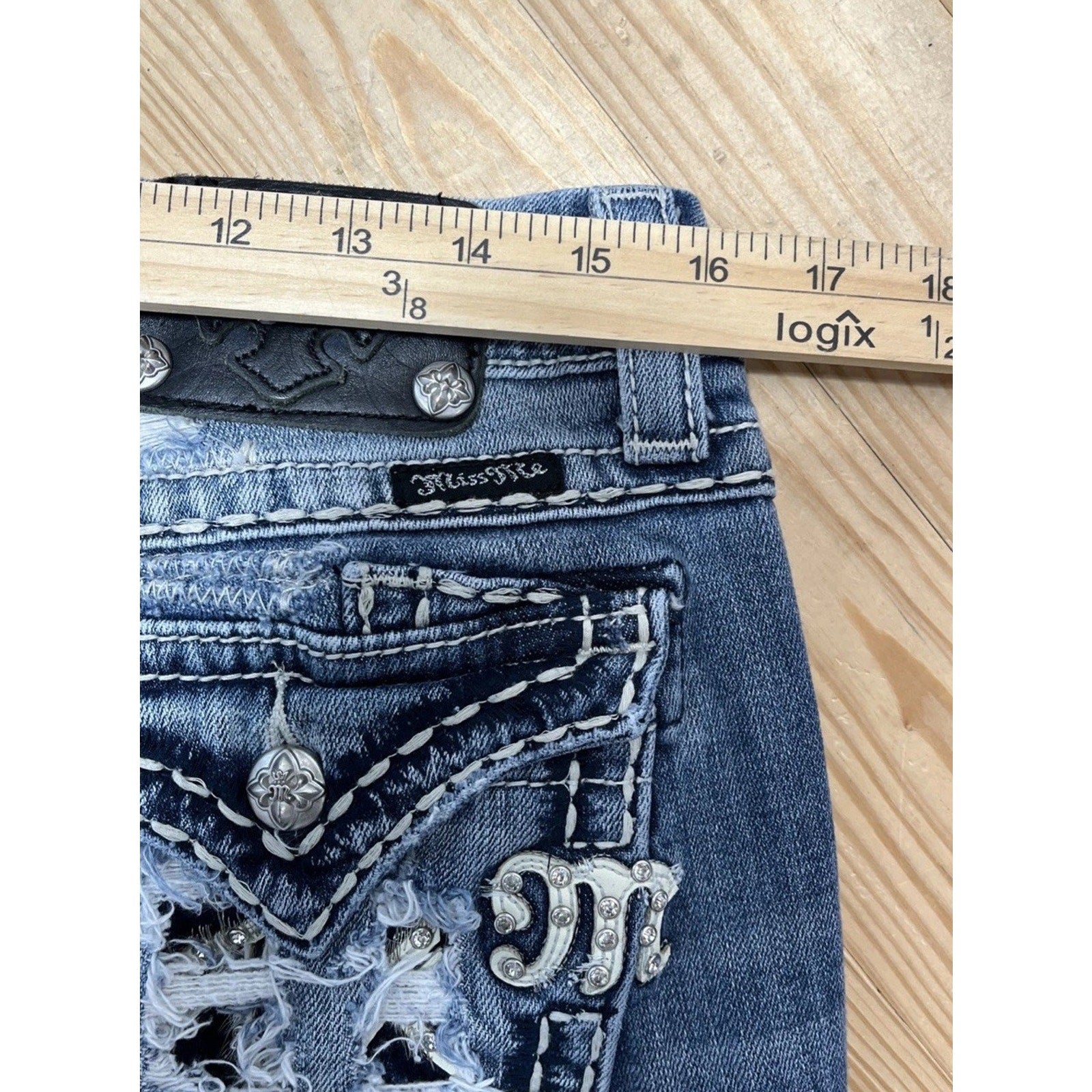 Miss Me Womens Easy Capri Thick Stitch Embellished Denim Jeans Size 30x25