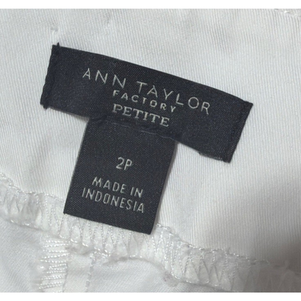 Ann Taylor Factory Signature White Straight Leg Cropped Pant Sz 2 Petite 29x22