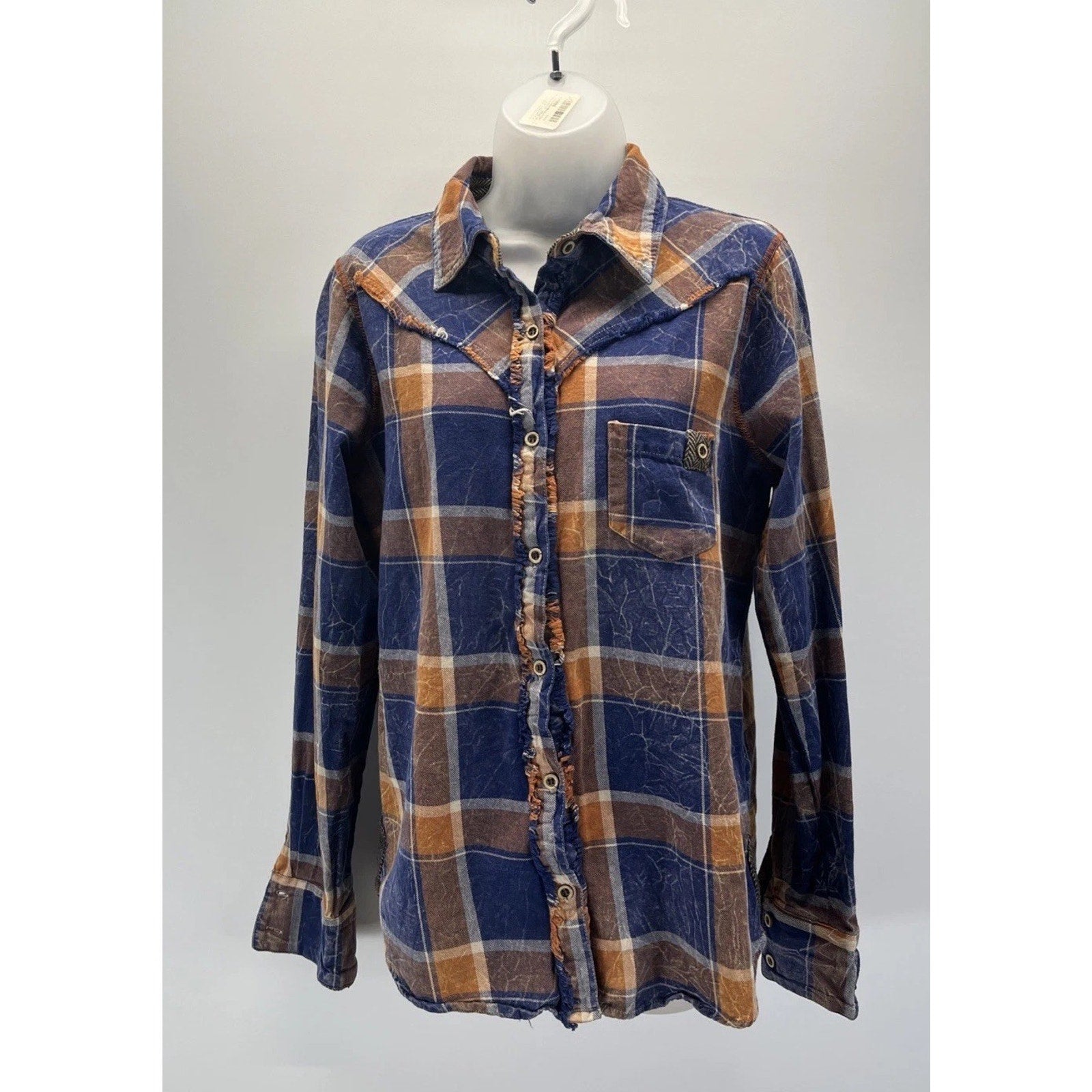 BKE Flannel Southwest Design Womens M Blue Plaid Longsleeve