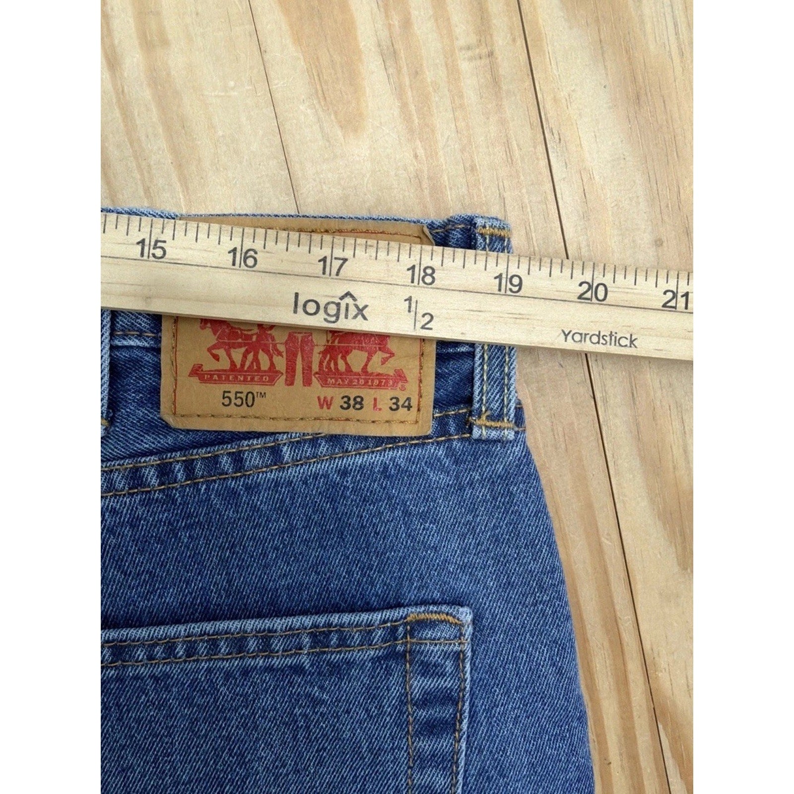 NWT Levi's 550 Relaxed Fit Loose Thigh Tapered Leg Blue Denim Jeans Men’s 38x34