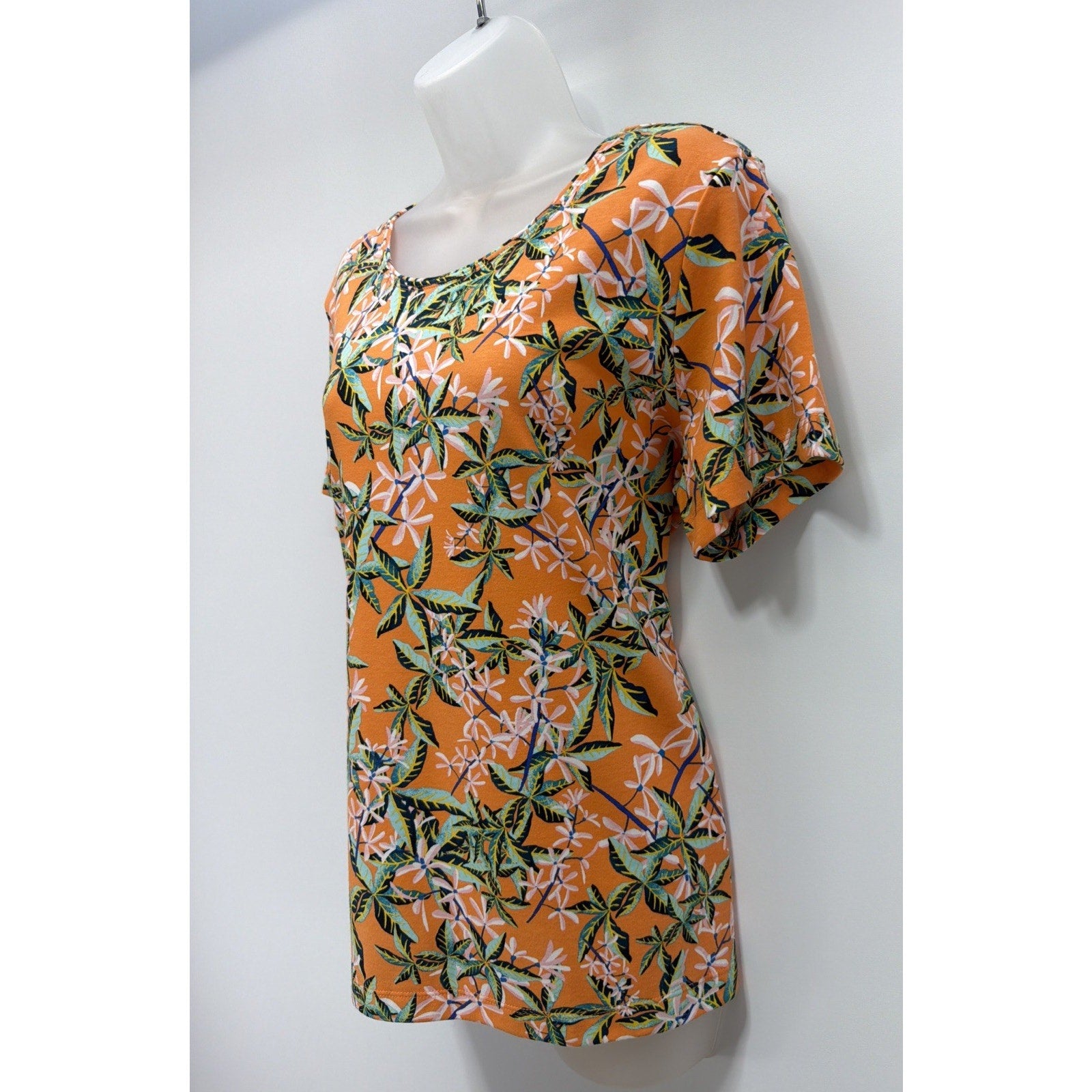 Rebecca Malone Women’s Hawaiian Floral Tee Large