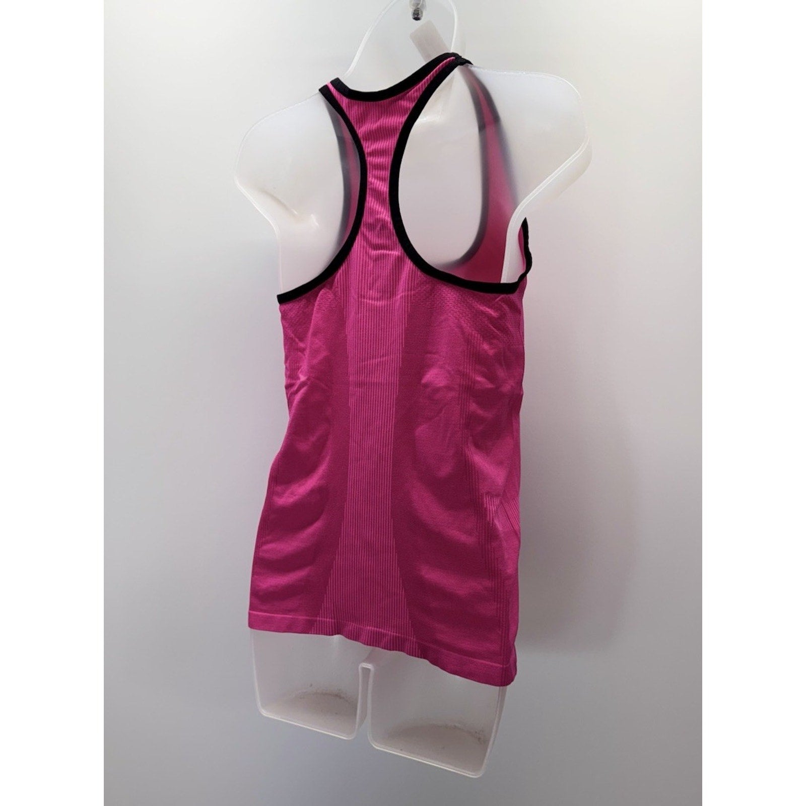 Avia Women's Black and Hot Pink Athletic Workout Gym Tank Top Size Medium