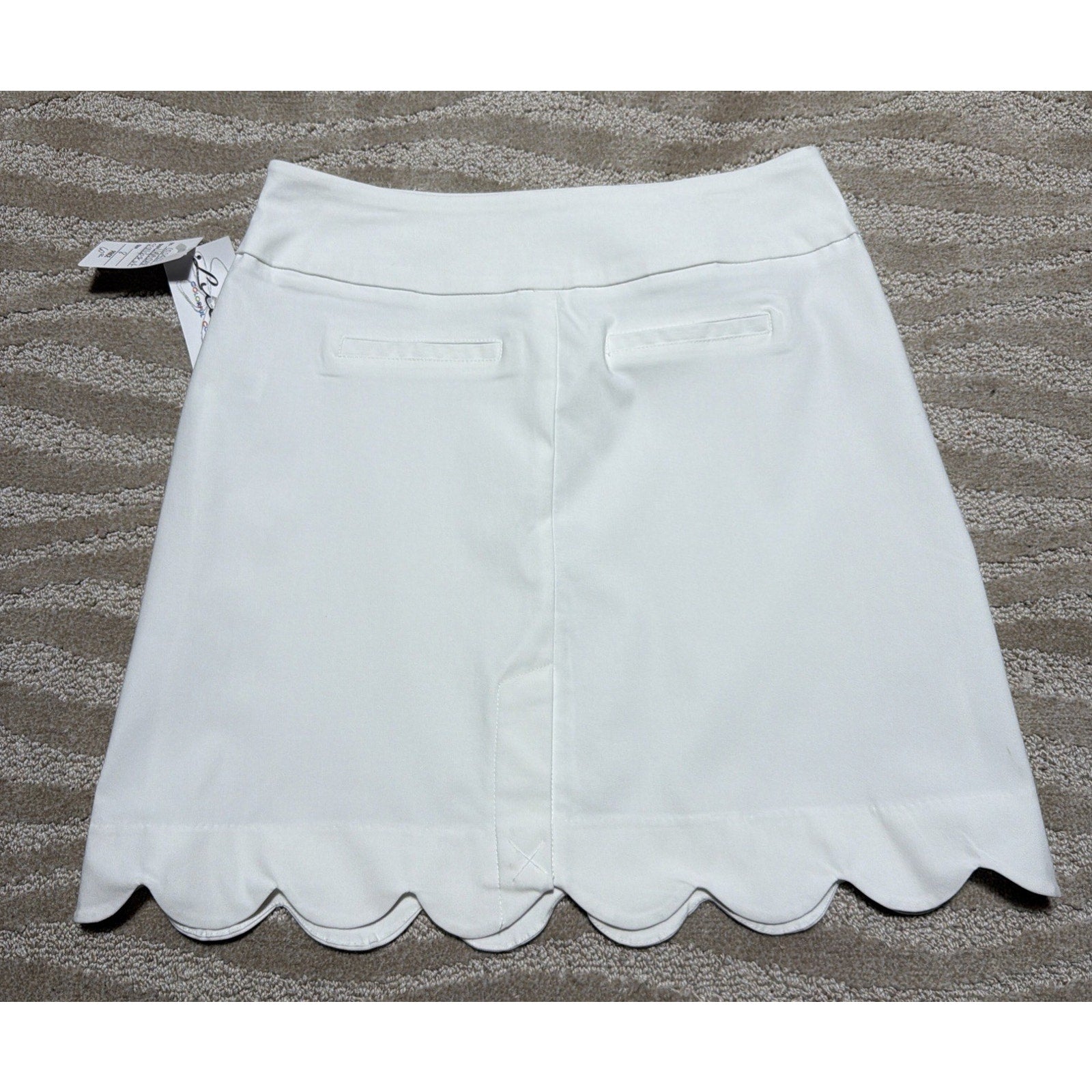Lulu-B White Scalloped Hem Pull On Skirt Women’s Size 8 NWT Golf Resort