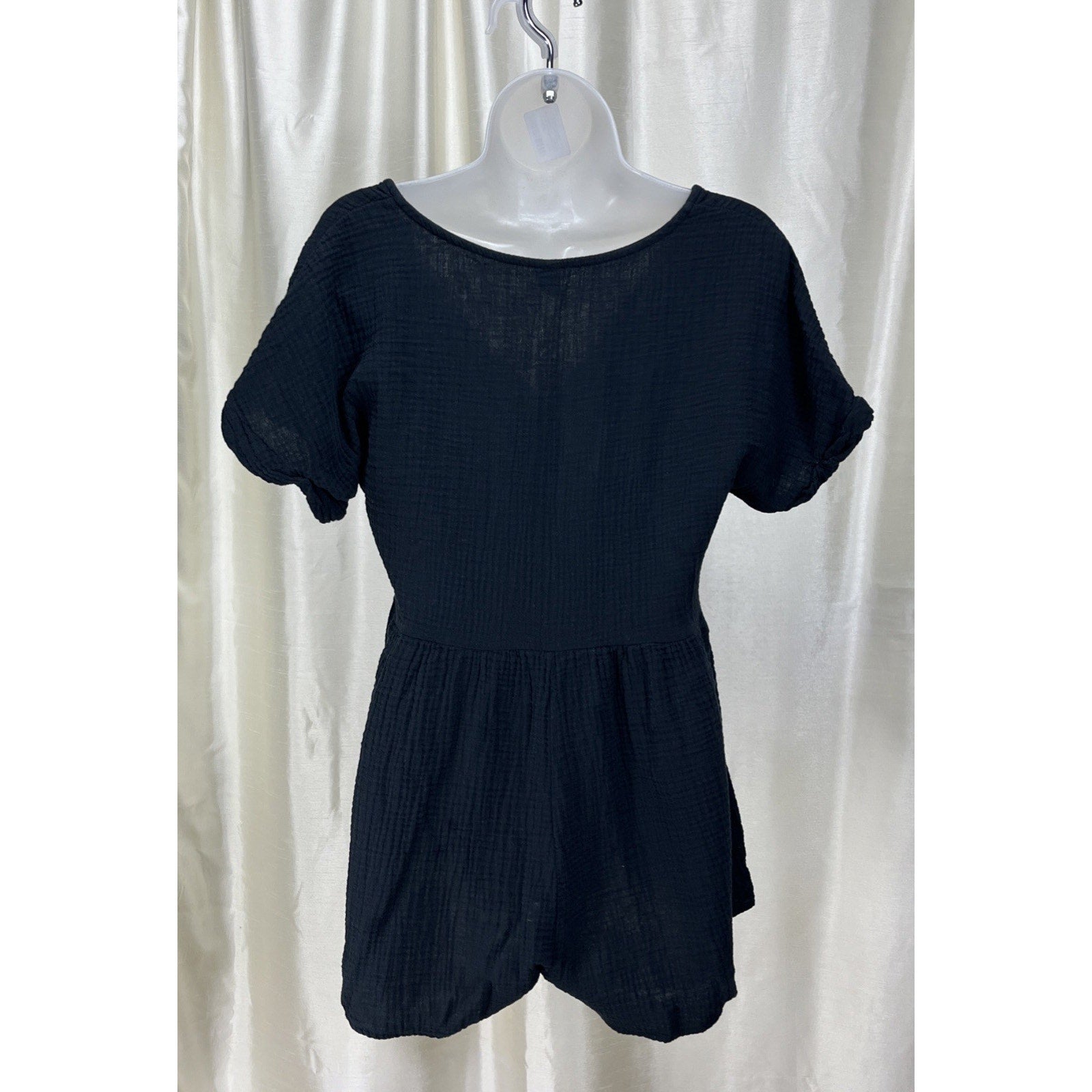 Women’s Emery Rose Black Button Flow Romper Small