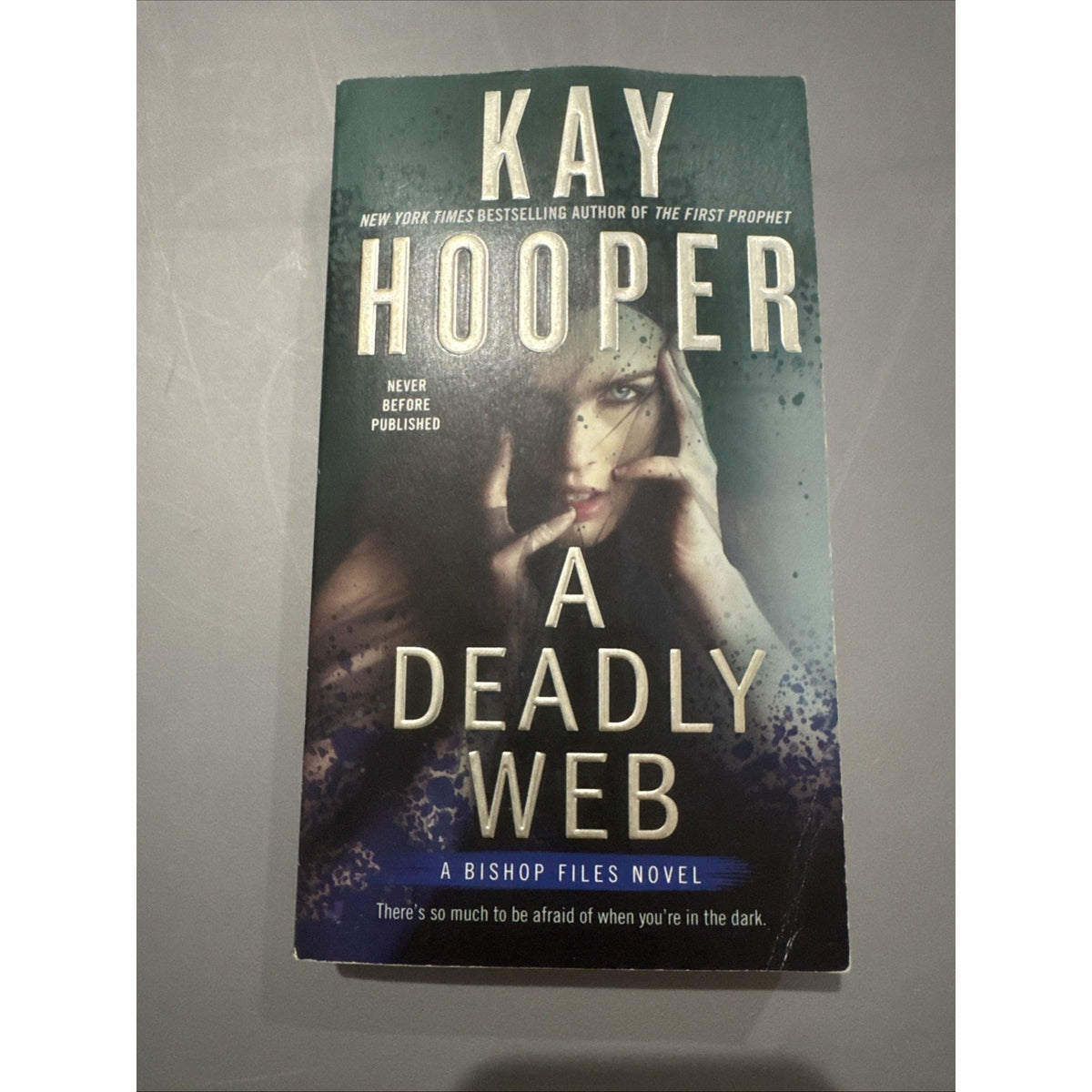 A Deadly Web; A Bishop Files Novel - 9780515153347, Kay Hooper, paperback