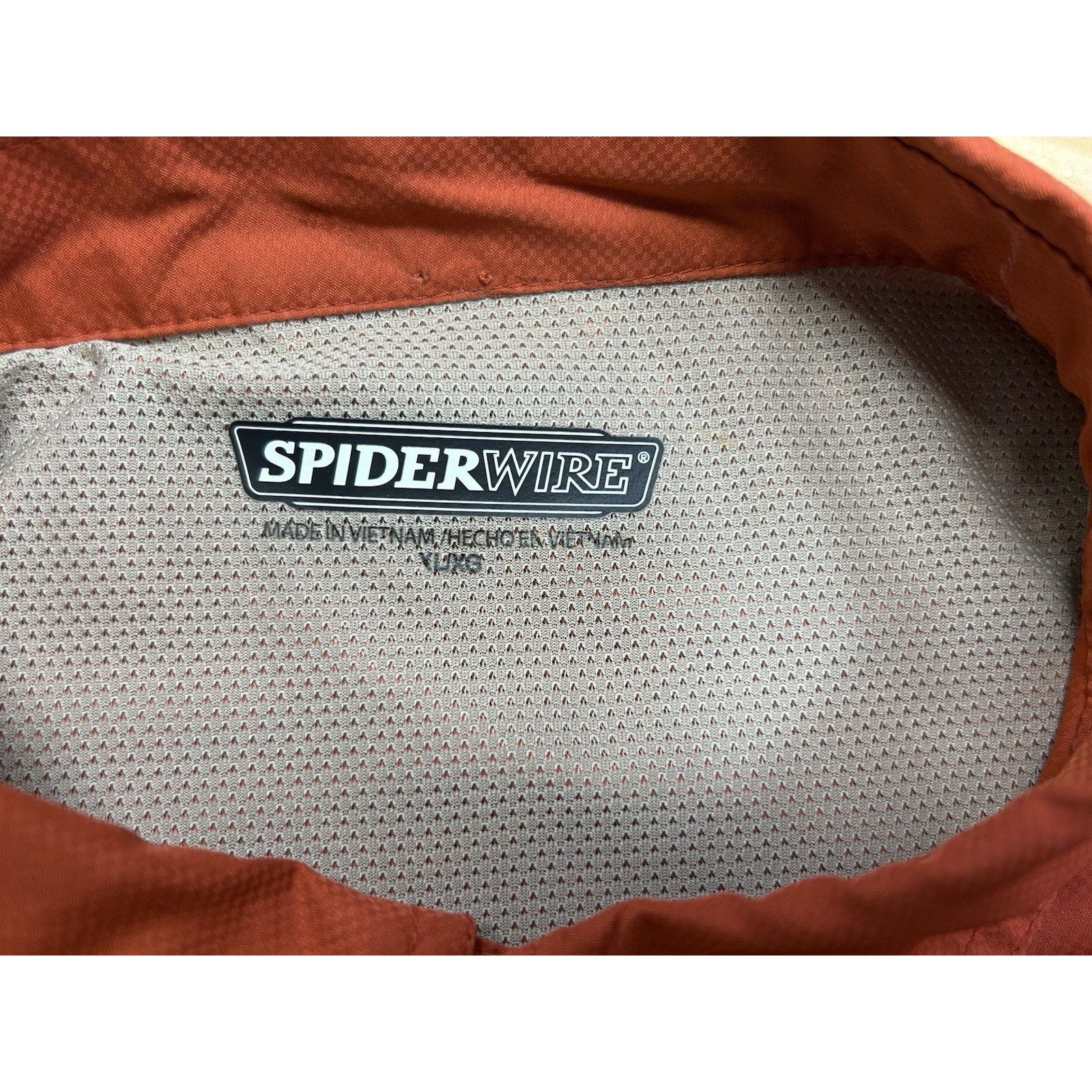 SpiderWire Men's Short Sleeved Button Down Fishing Shirt. Size XL