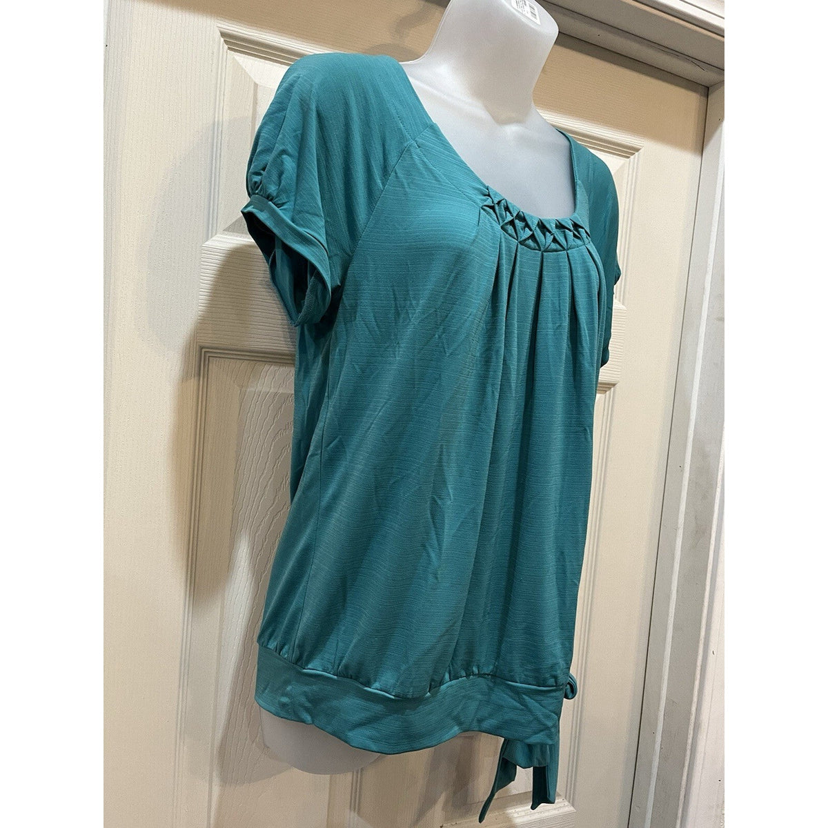 Apt 9 Green Short Sleeve Blouse Scoop Neck Bow Hem Women's Size Medium