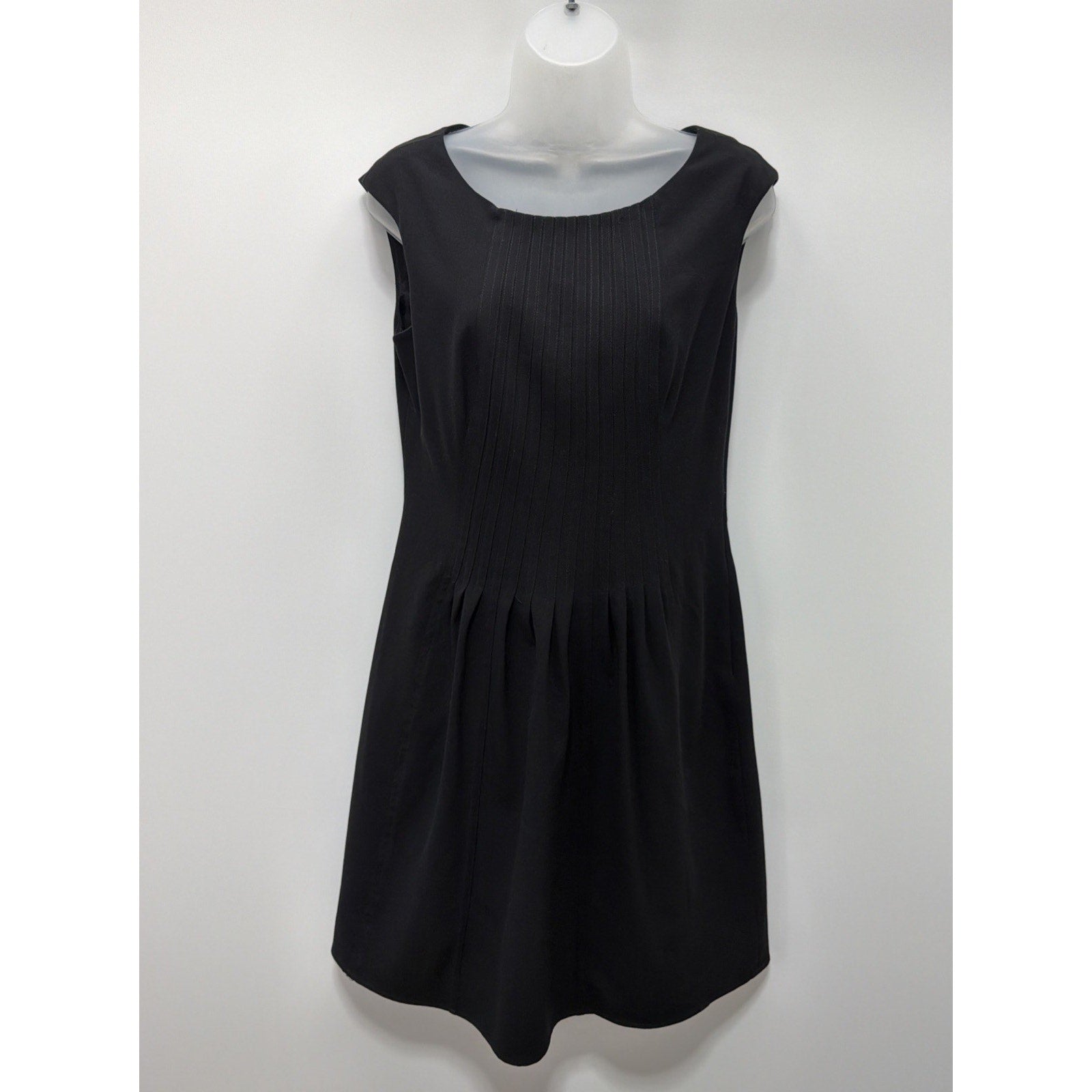 Calvin Klein Black Sleeveless Sheath pleated Dress Size 8