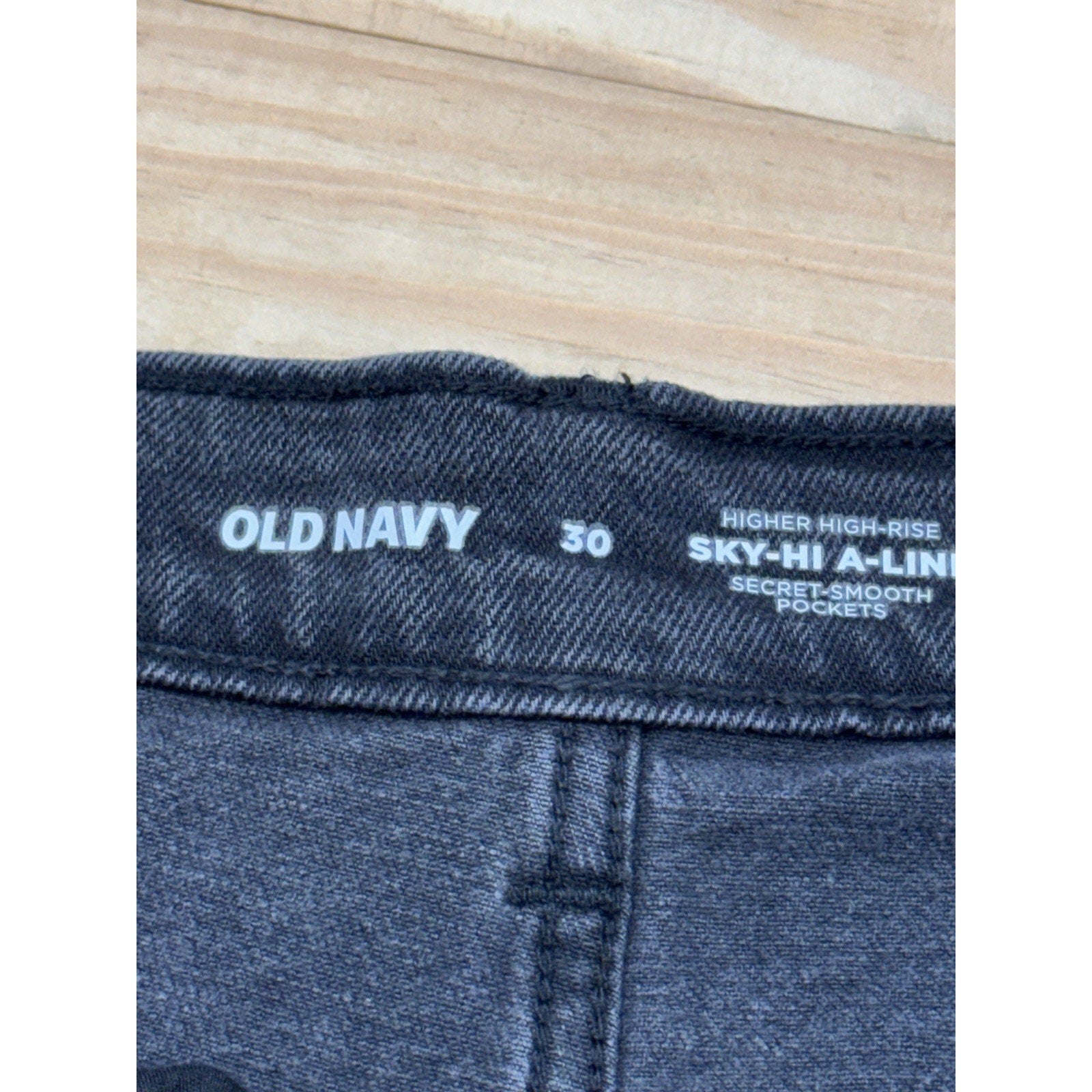 Old Navy Sky Hi A Line High Rise Shorts Womens Size 30 Black Button Fly Denim
