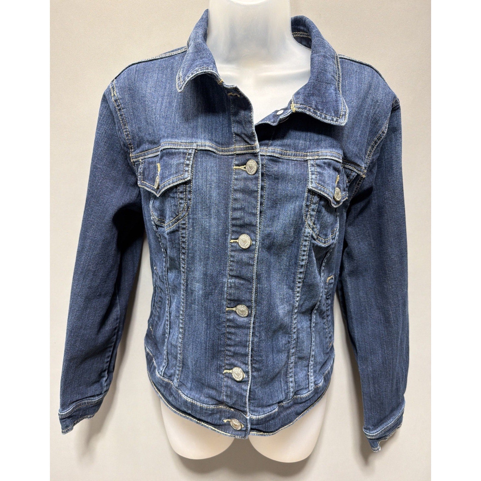 Torrid Womens Blue Denim Trucker Jean Jacket Button Front Dark Wash Size 0 Large