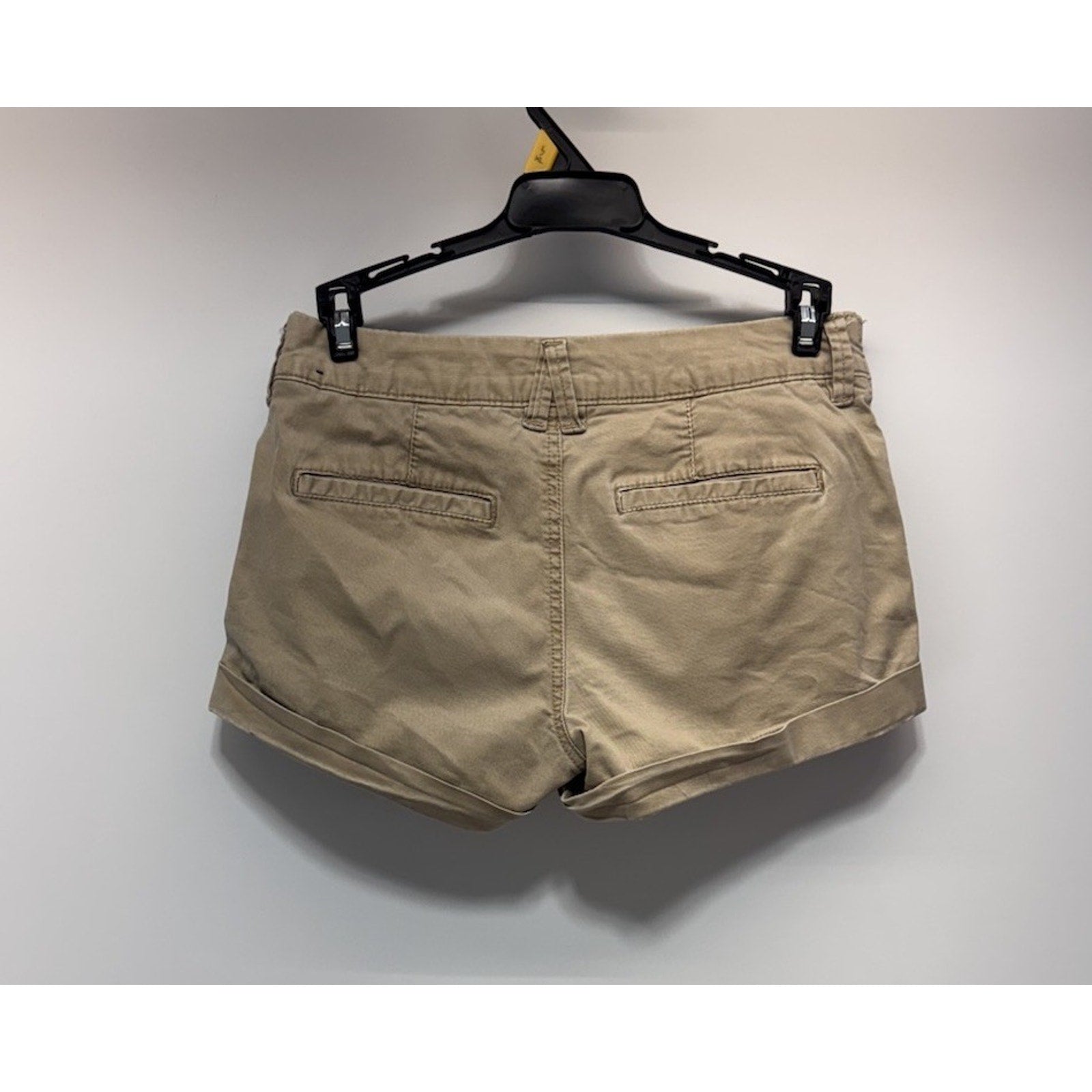 Aeropostale Flat Front Chino Midi Shorts Khaki Brown 3" Inseam Mid Rise Size 2