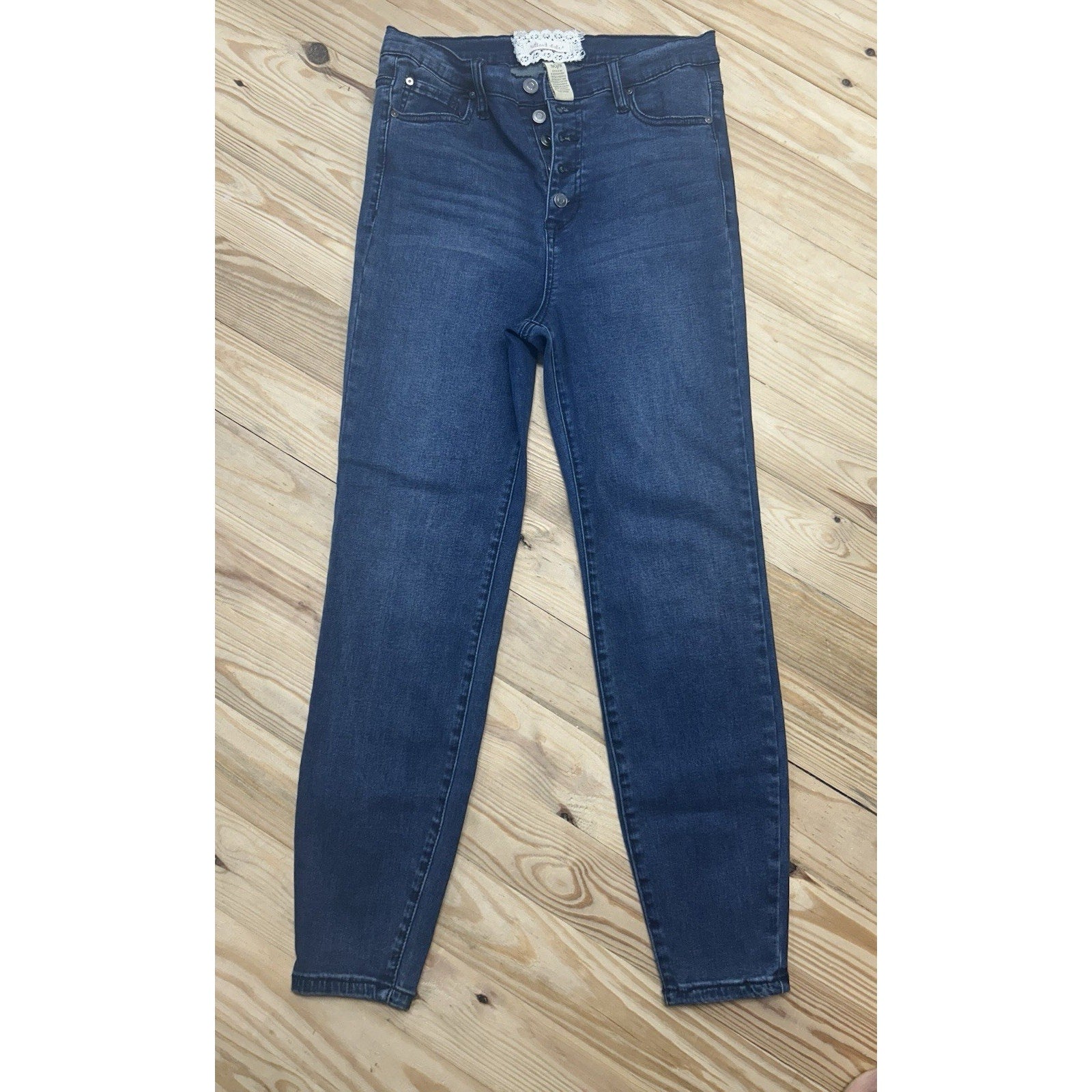 Altar'd State Jeans Womens 30 Blue Skinny Medium Wash Denim Low Rise Button Fly.