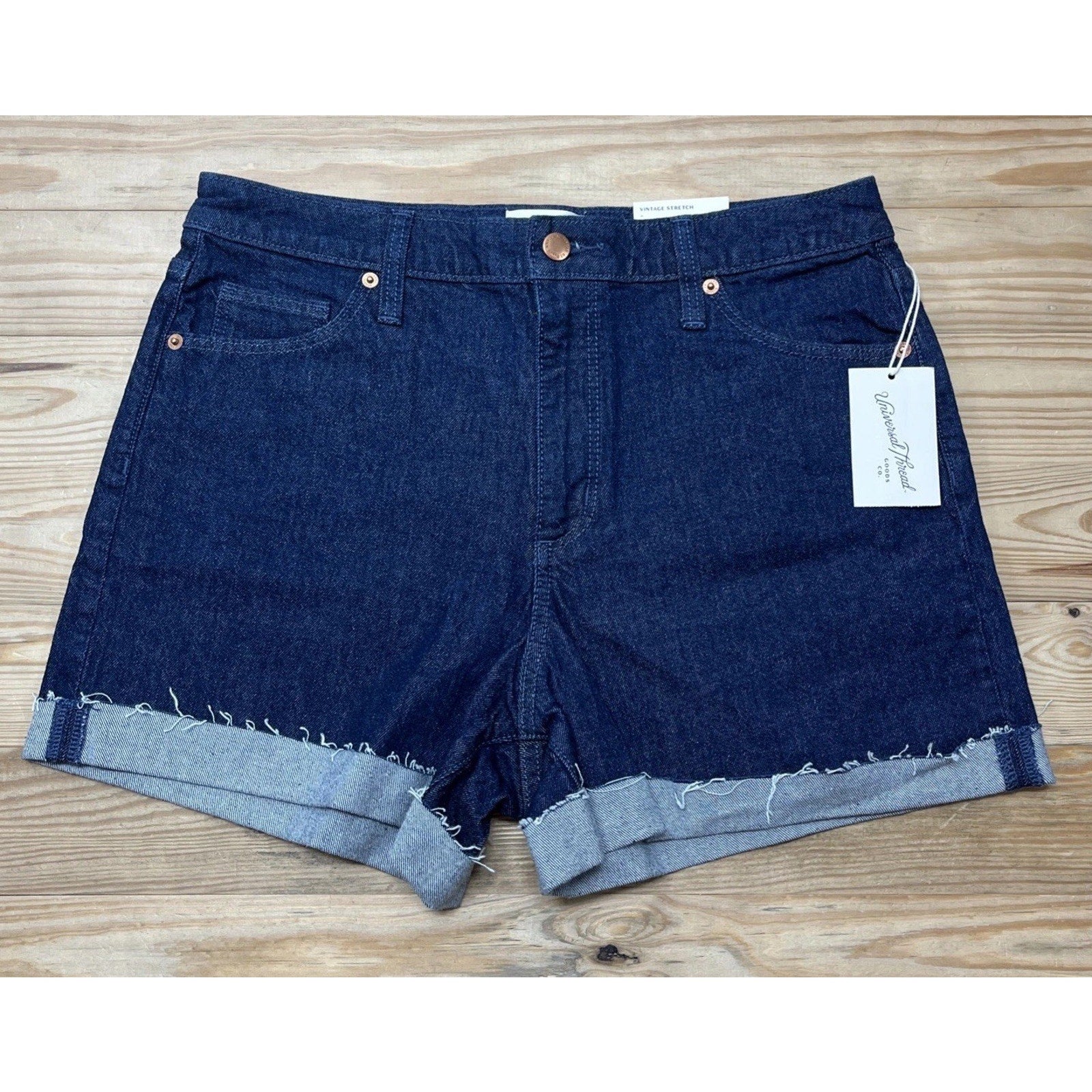 NEW Universal Thread Women's Vintage Midi Shorts Fray Hem Size 10/30