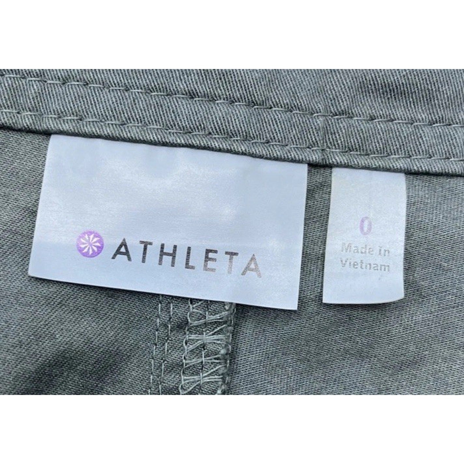 Athleta Womens Chino Shorts Size 0 Green Adjustable Waist Cotton Stretch