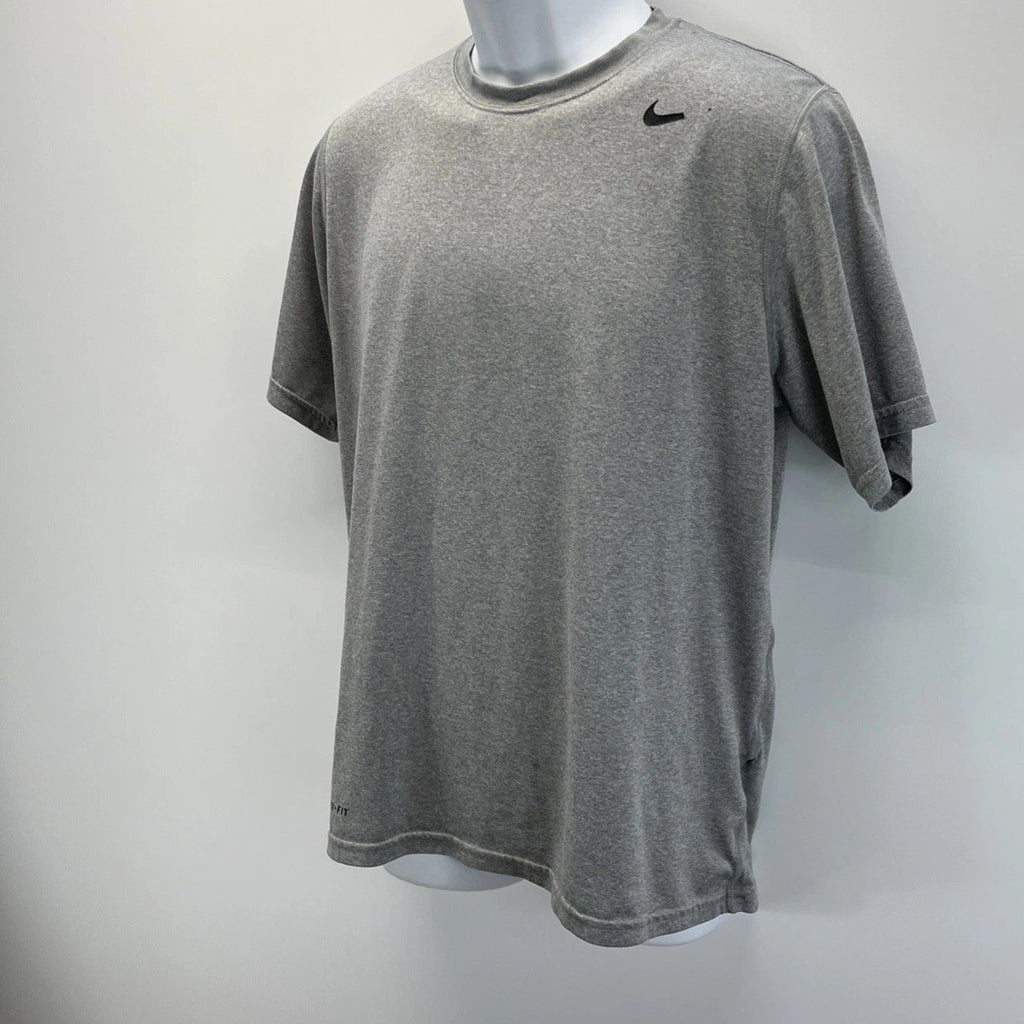 Nike Dri-Fit T-Shirt - Short Sleeve Athletic Tee - Mens M