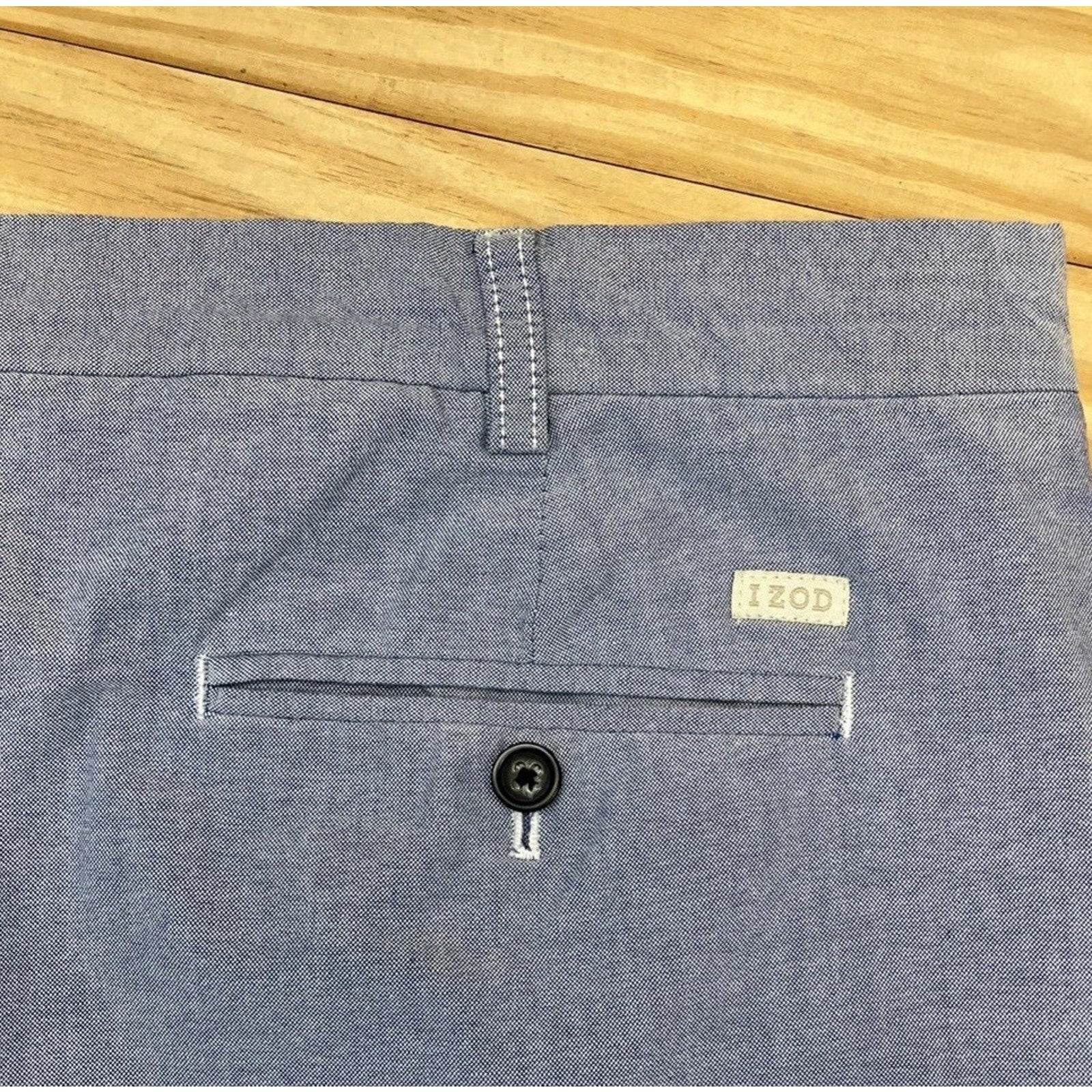 IZOD Flat Front Men's Shorts Size 42 Blue