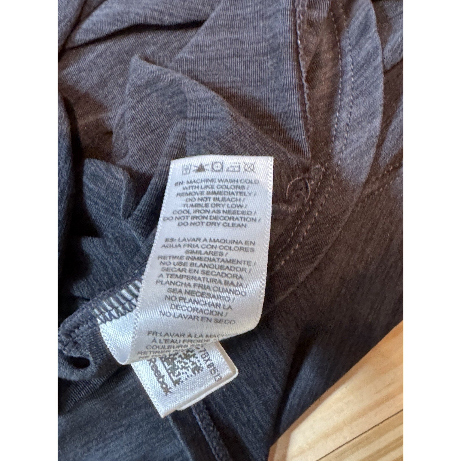 Reebok Athletic Activewear Gray Women's Short Sleeve Shirt Size M