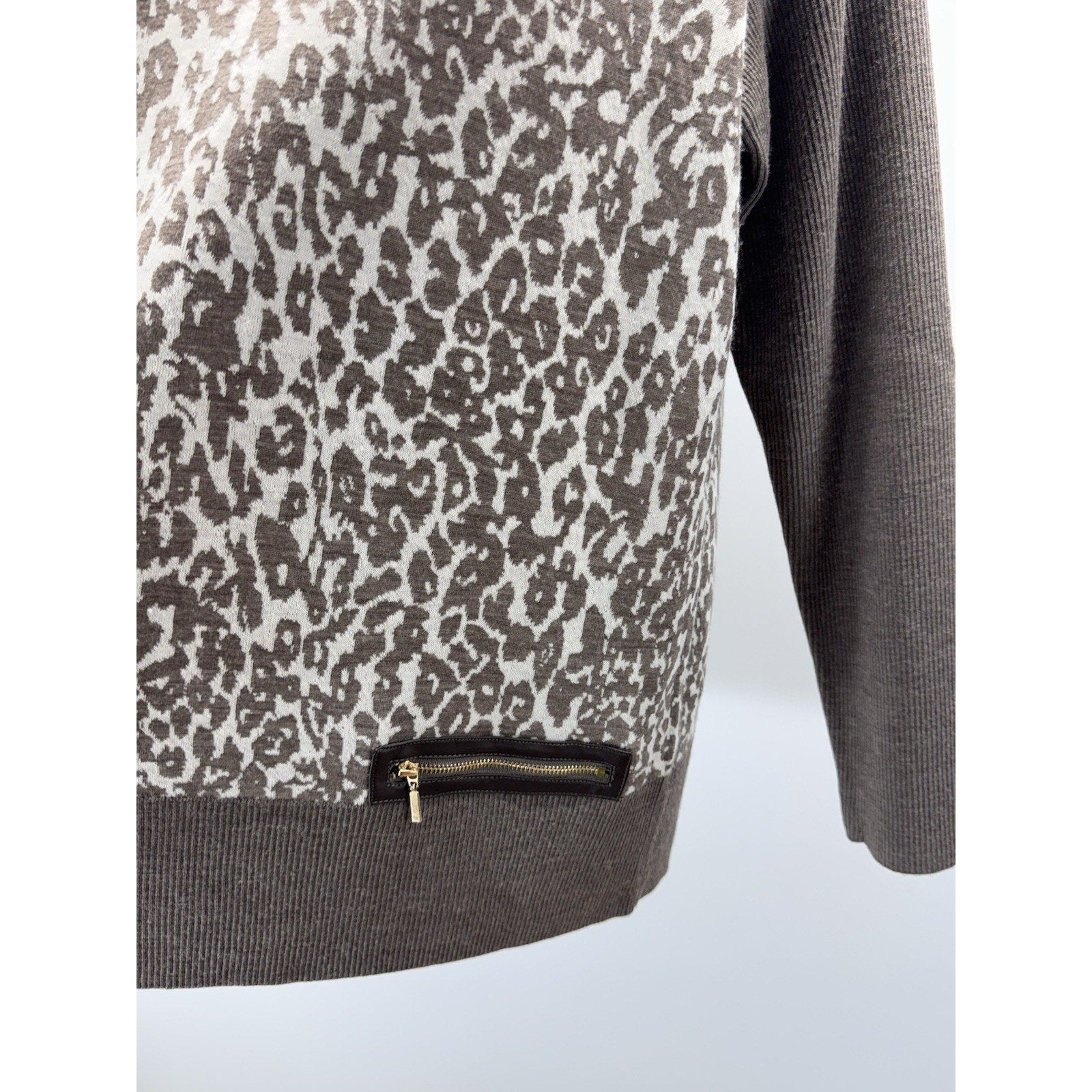 Chico's Womens Taupe Leopard Zip Pocket Long Sleeve Sweater Size 2/Large Comfort