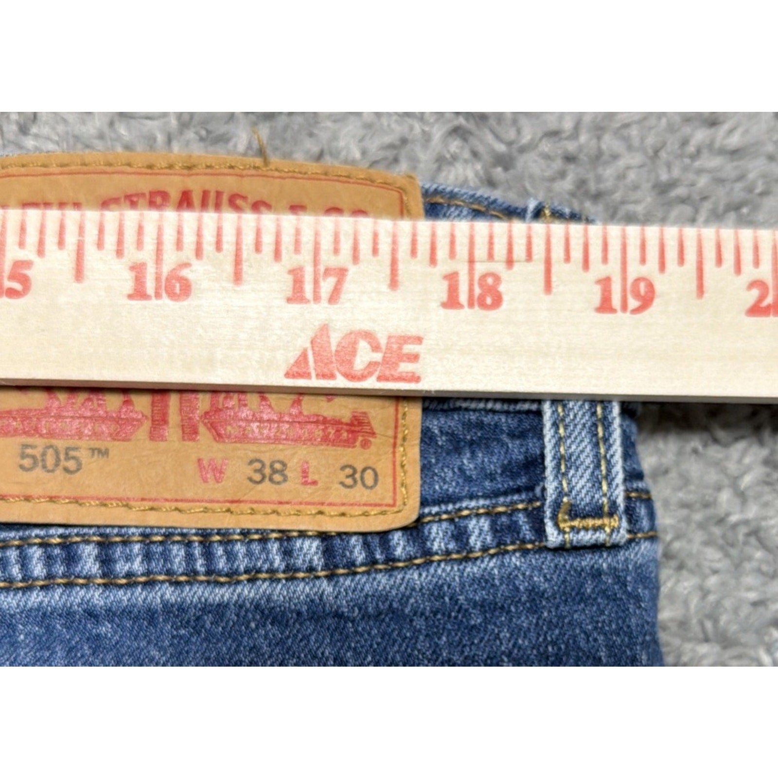 Levis Jeans Mens 38x30 Blue 505 Straight American Workwear Medium Denim