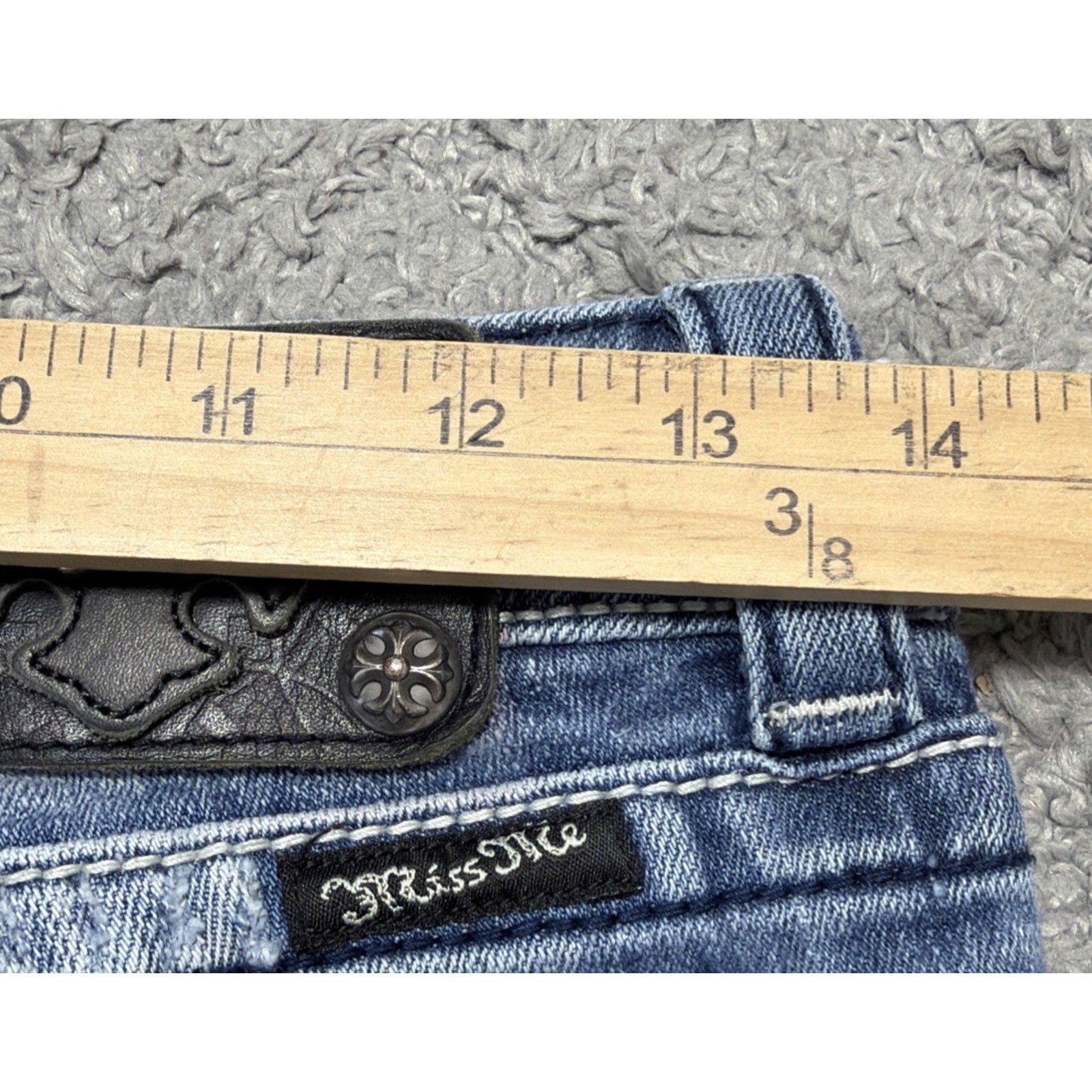 Miss Me Capri Jeans JP5345P Womens 26 Embellished Cross Pocket Distressed