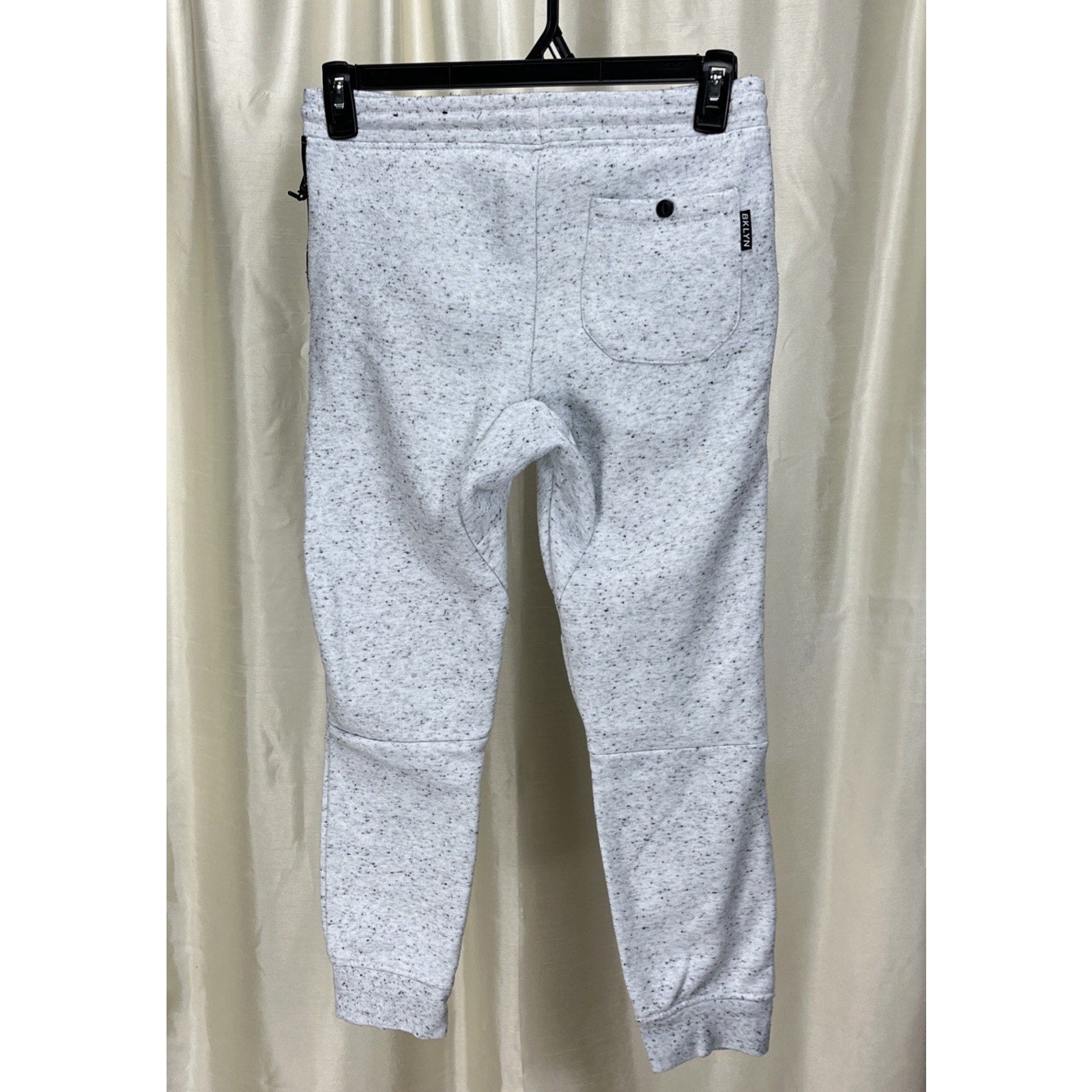 Young Men’s Teen Brooklyn Cloth Side Zip Jogger Size XL
