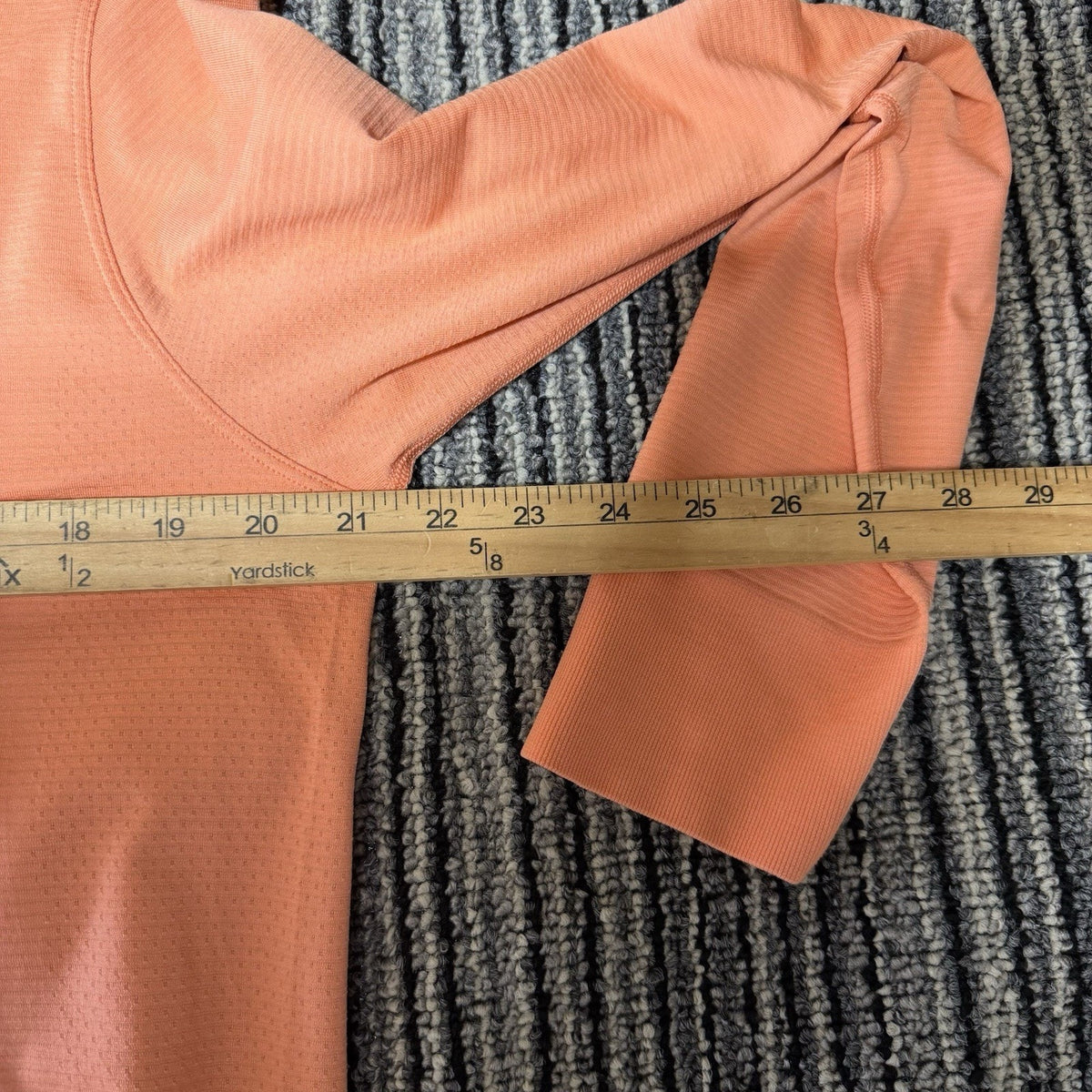 Lululemon Womens Coral Orange Long Sleeve Crew Neck Athletic Shirt Relaxed Fit