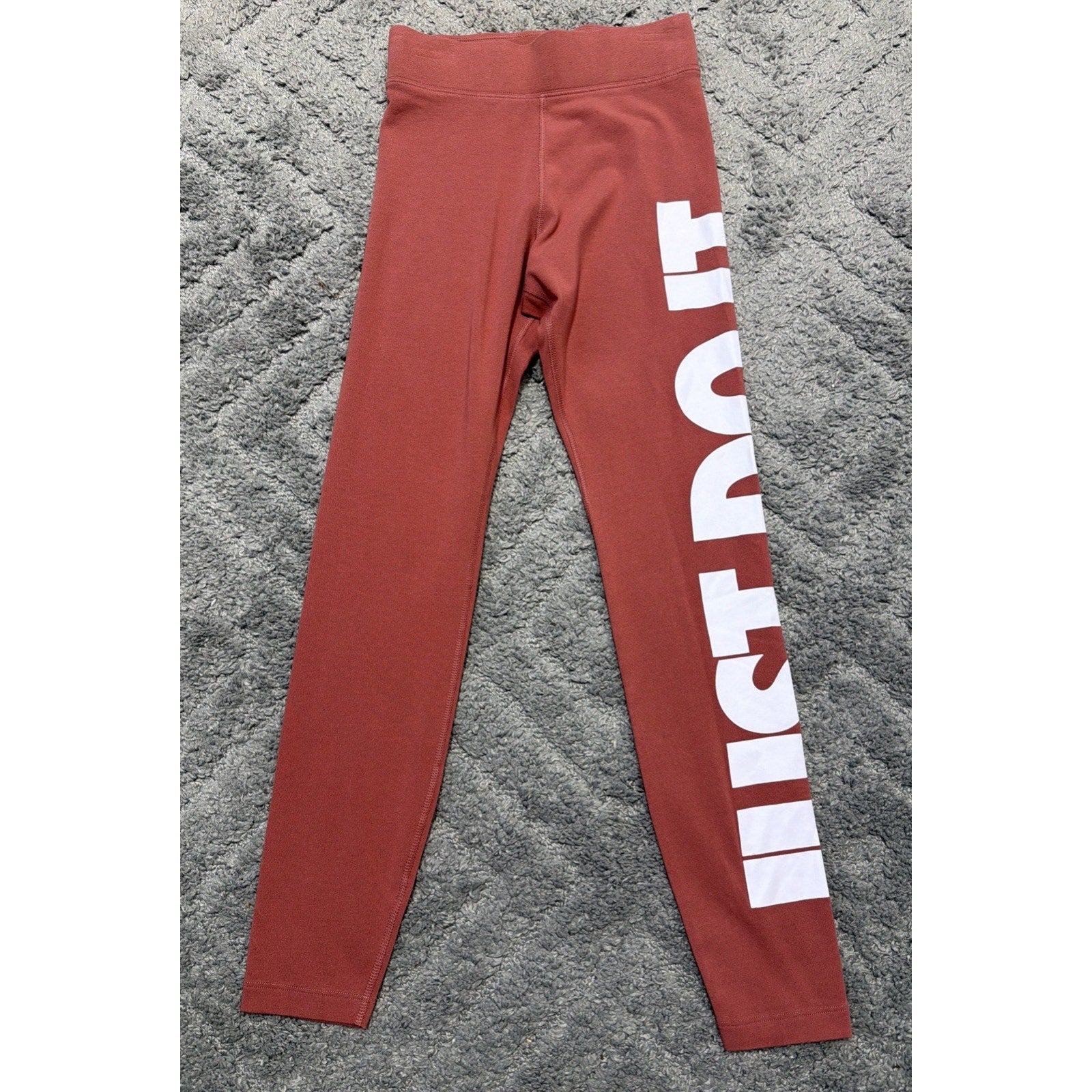 Nike Sportswear Essential Women's High-Rise Leggings Size Small CZ8534-691