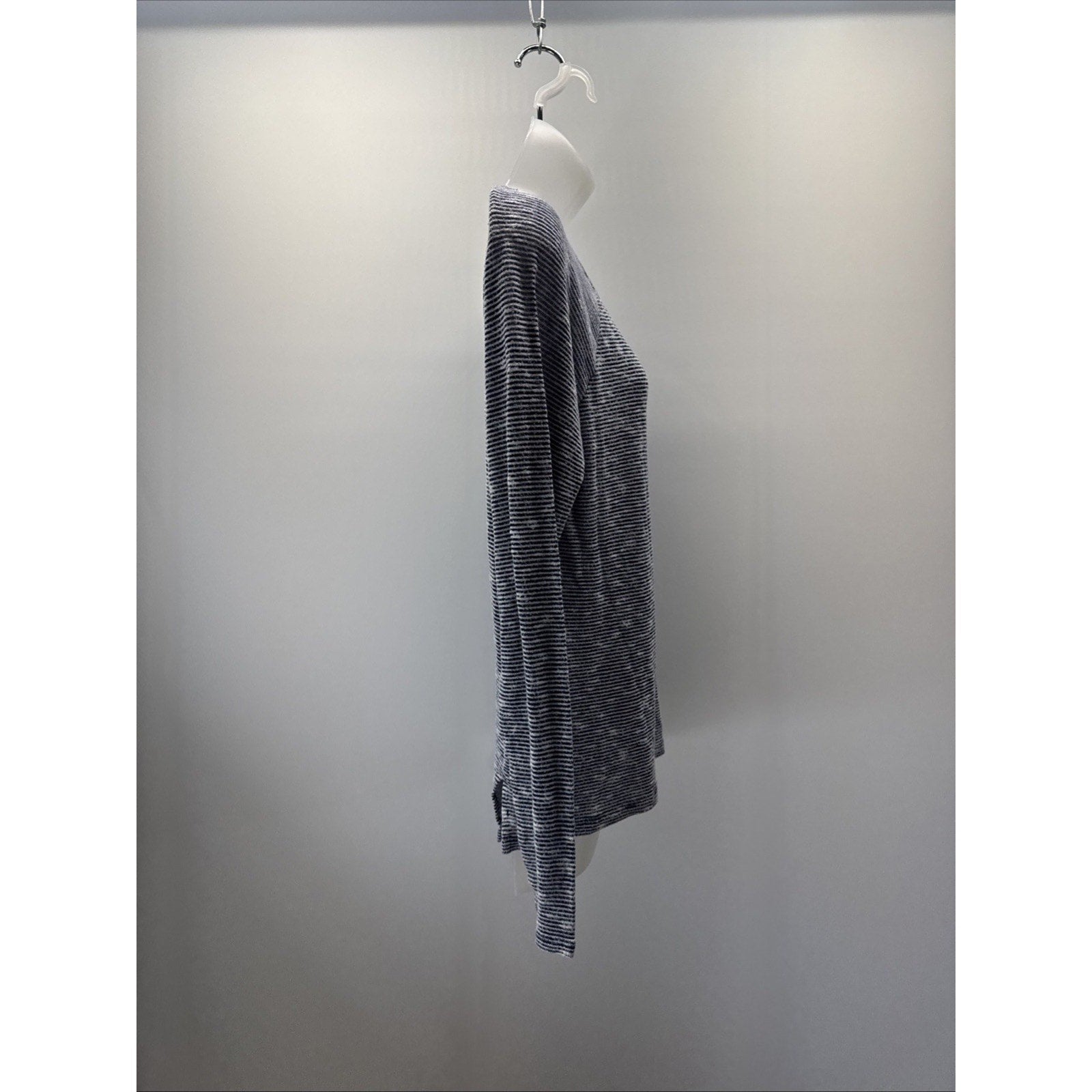 GAP Sport Gray And Black Striped Sweatshirt Women’s Size Large