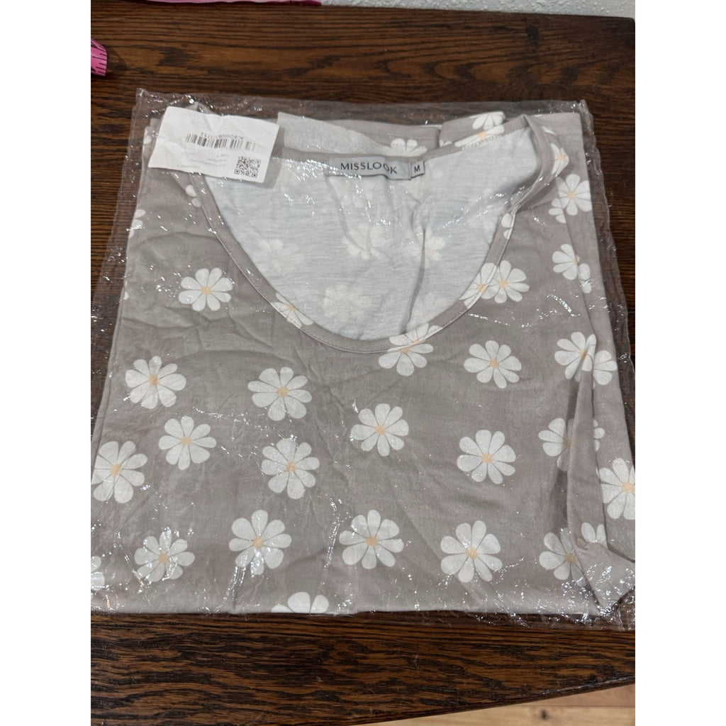 Misslook, Short Sleeve, V-Neck, Gray W/Daisy Print, T-Shirt Size Medium NWT