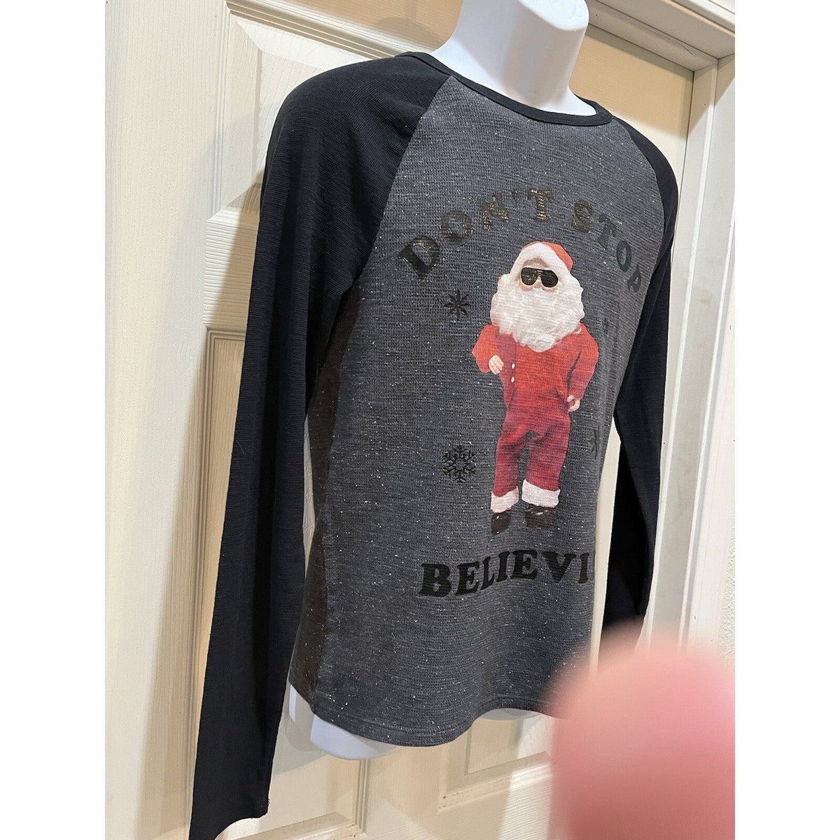 Aeropostle Gray Santa Claus Don't Stop Believing Shirt Men's Size Small