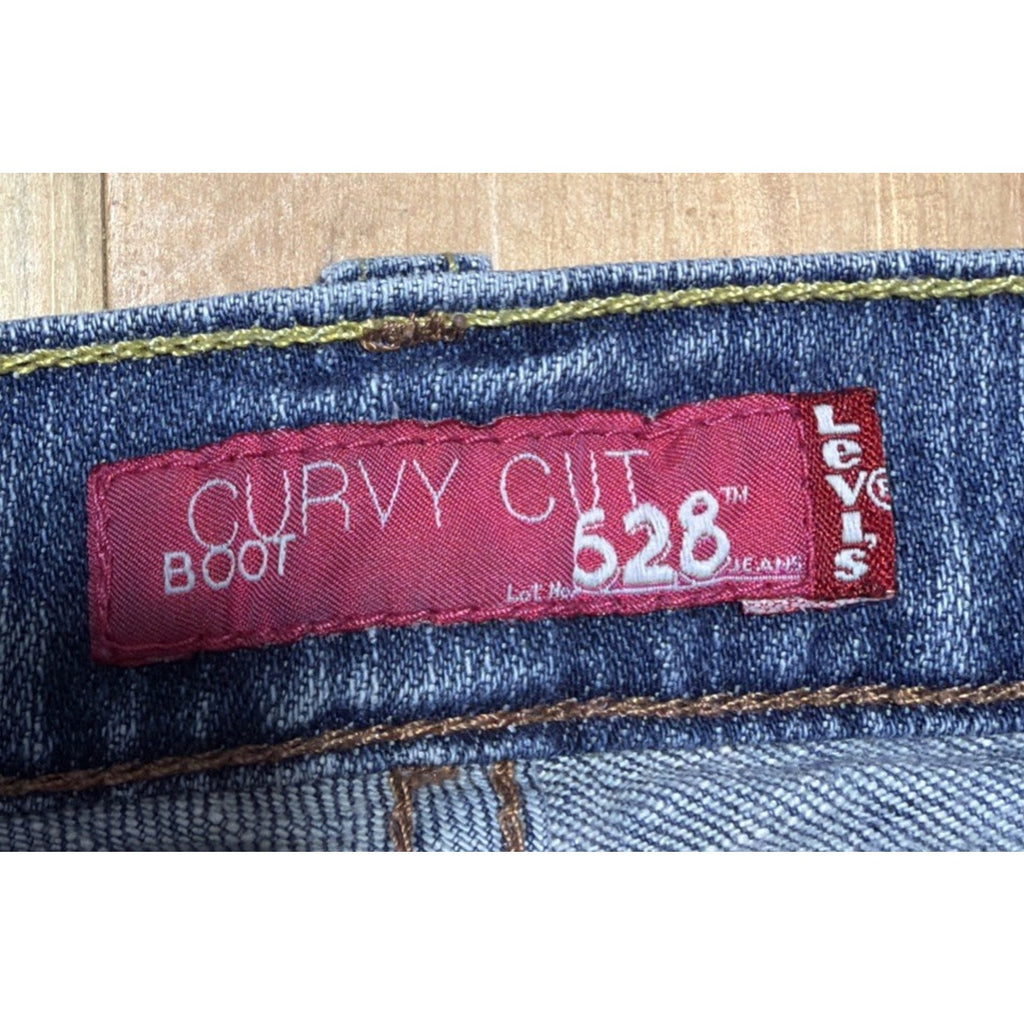 Levis 528 Jeans Curvy Cut Boot Low Rise Womens 11 Long Blue Denim 30x32 Vtg Y2K