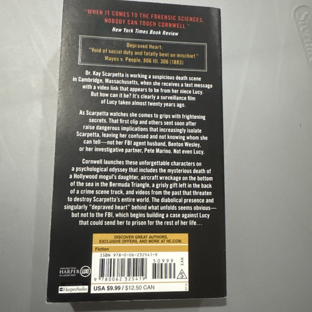 Depraved Heart: A Scarpetta Novel (Kay Scarpetta) - Mass Market Paperback - GOOD