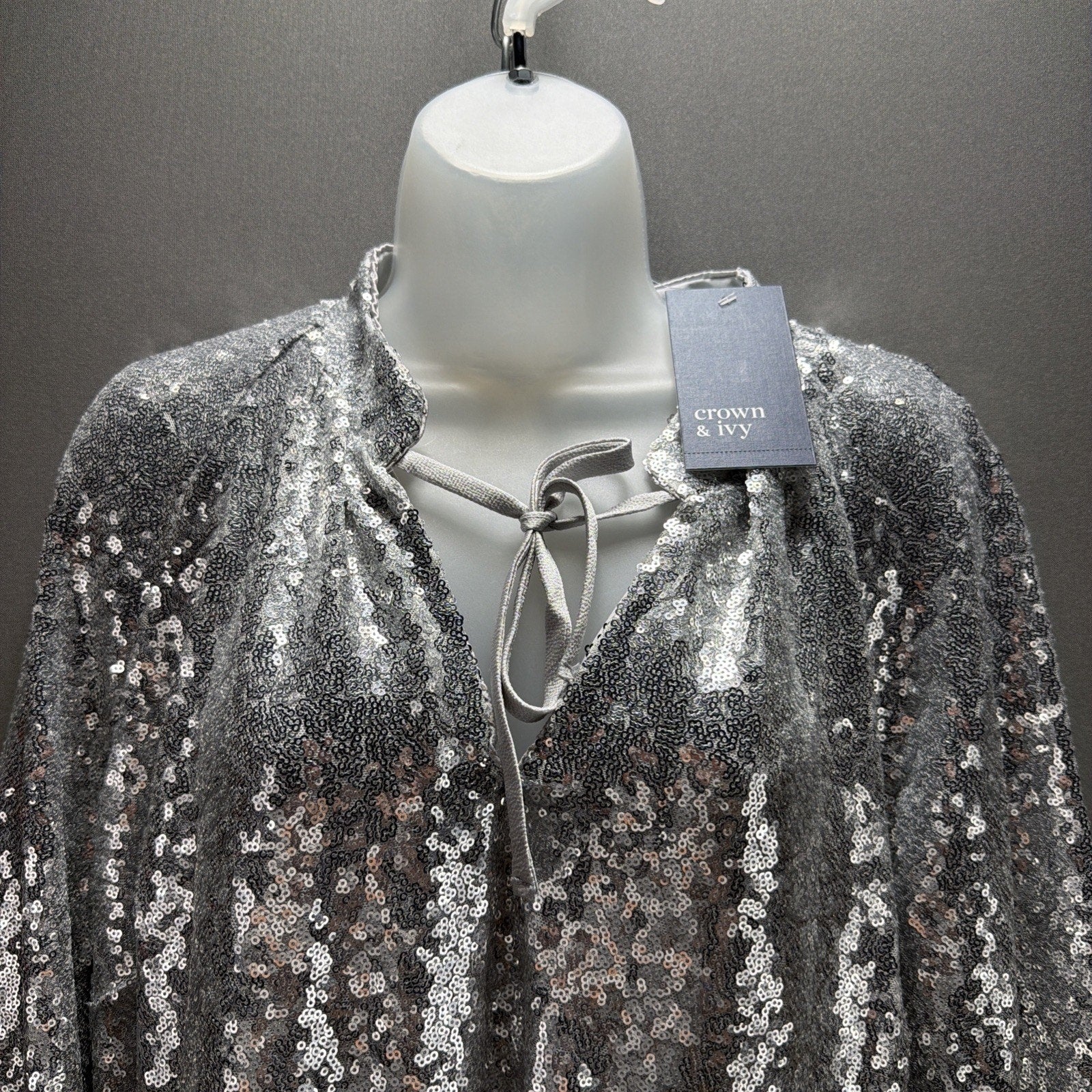 Crown & Ivy Silver Sequin Blouse 1X Lined Stretch Top Balloon Sleeve Sparkle NWT